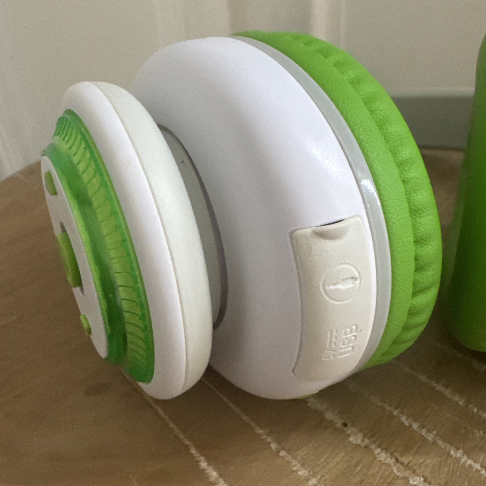 LeapFrog LeapPods Max Wireless Bluetooth Kids Over-Ear Headphones Green/White