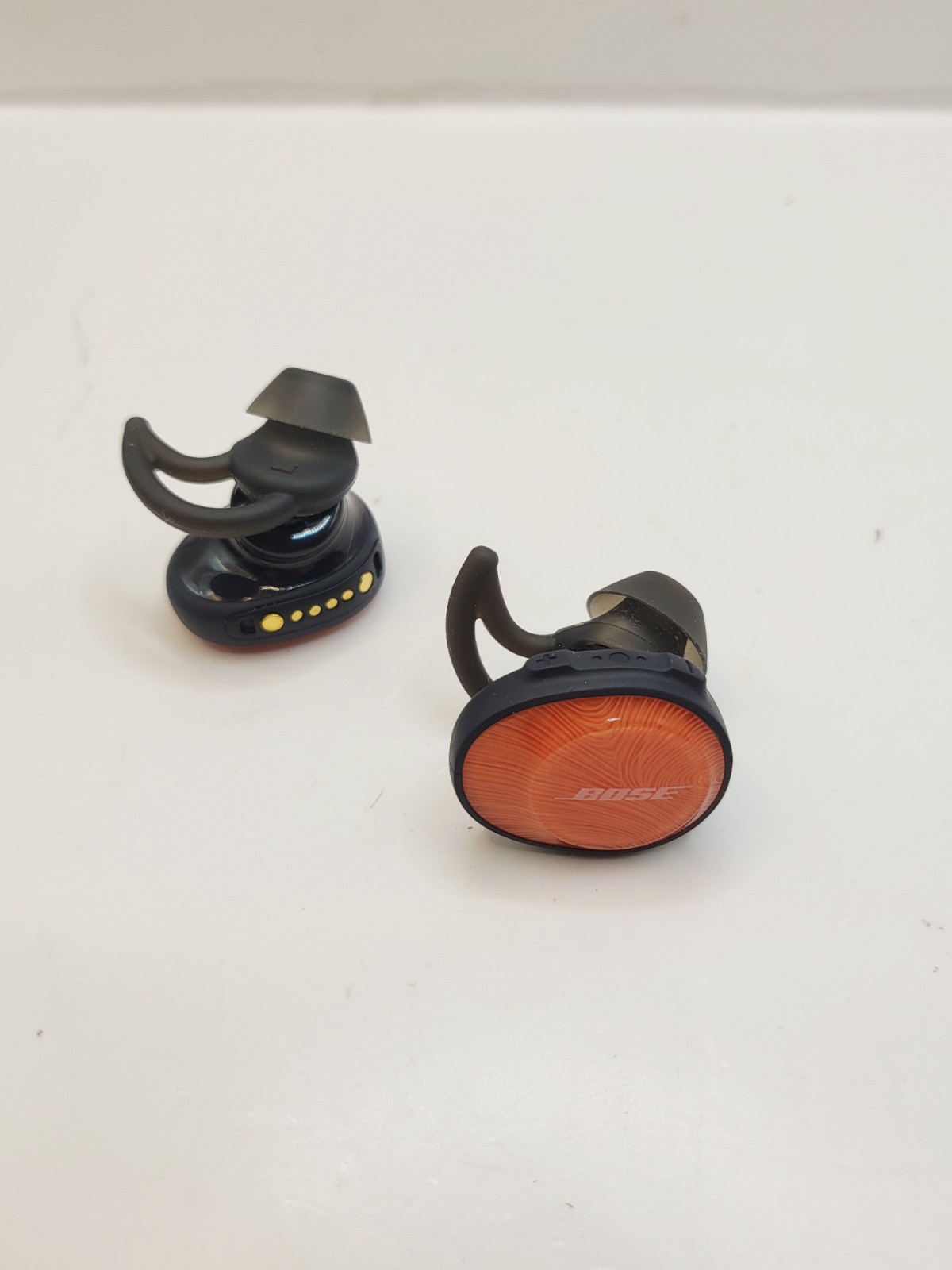 Bose SoundSport Free Wireless Earbud Model 423729 black/orange