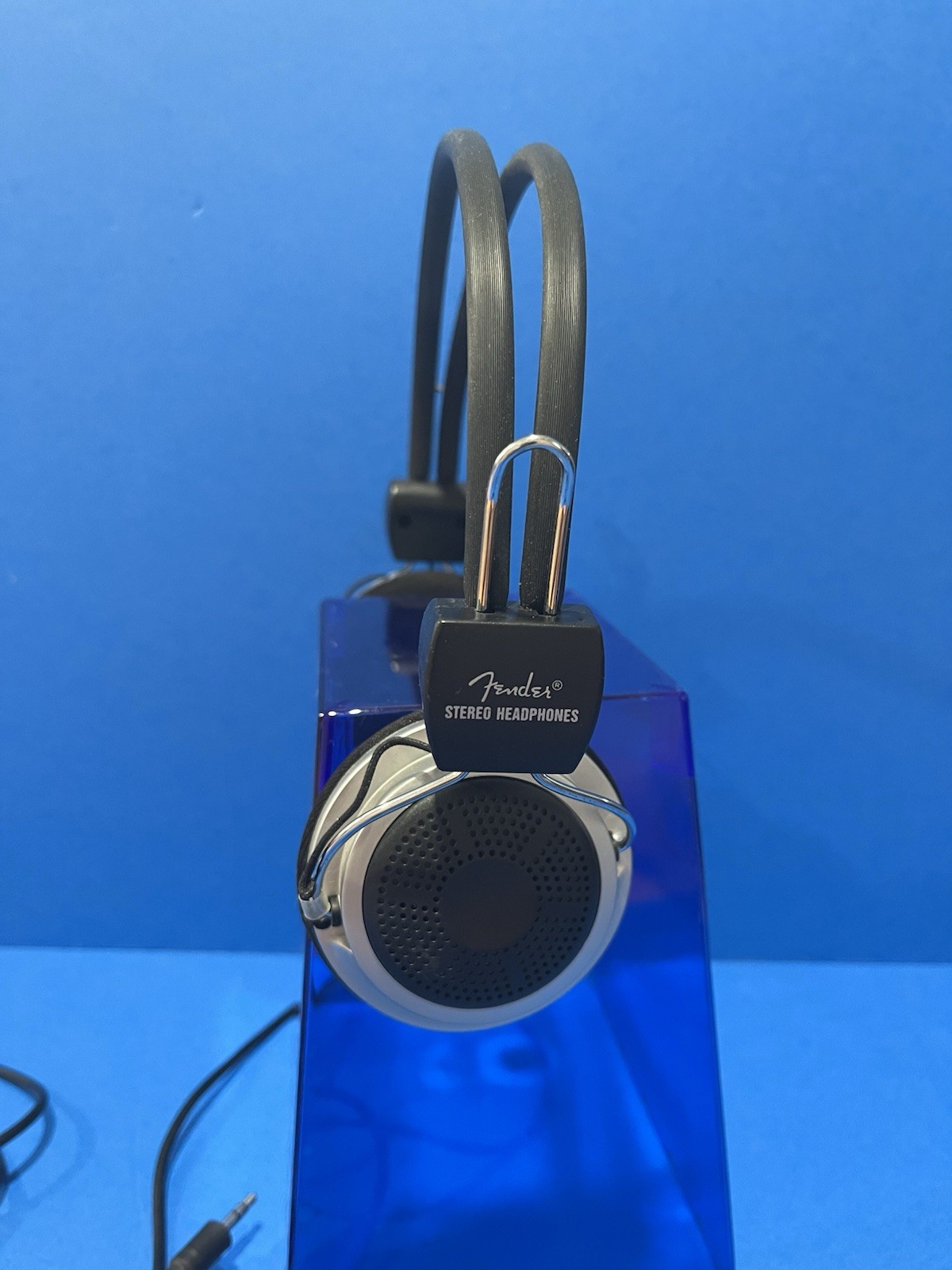 Fender Stereo Wired Headphones In-Line Volume Controller