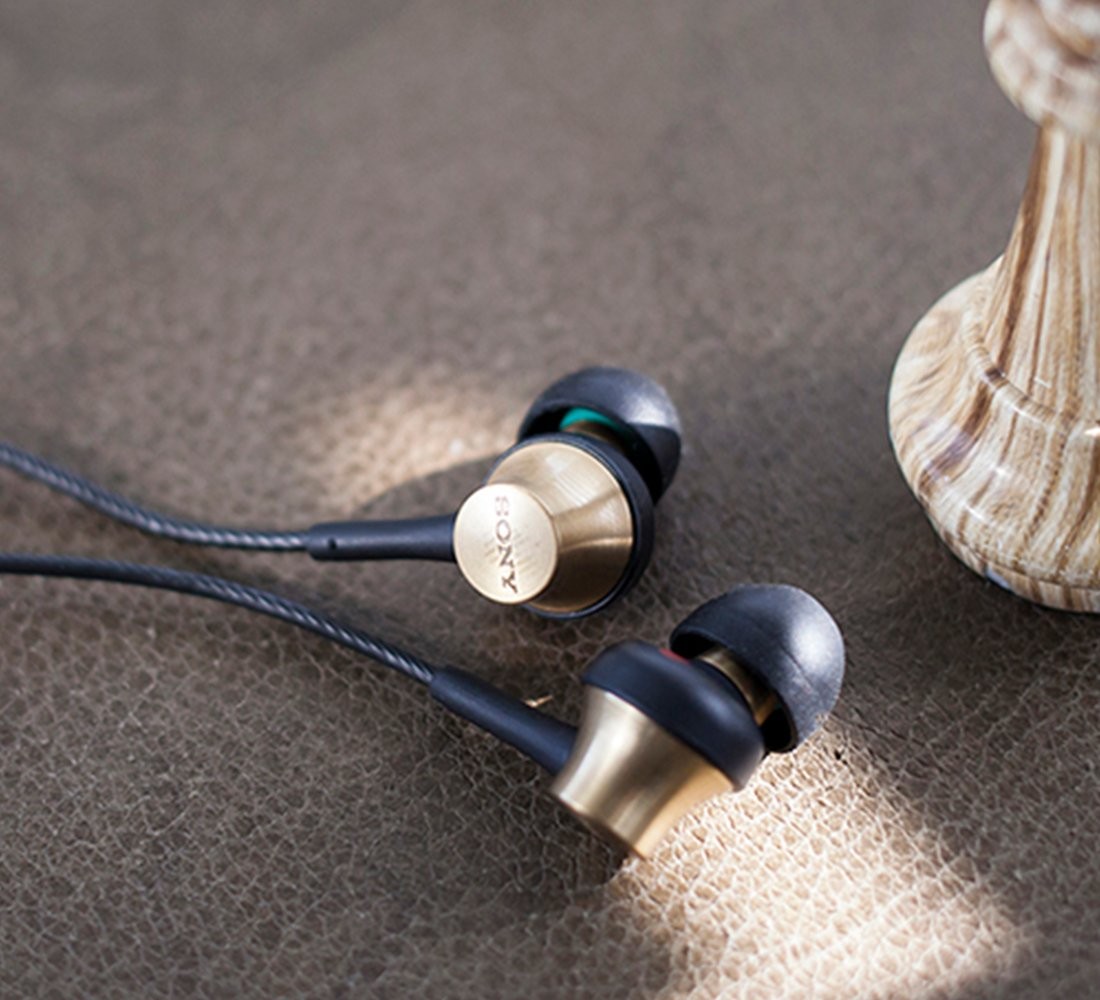 Sony MDREX650AP TQ MDR-EX650AP Earphone : In-Ear Brass Housing with Mic Brown