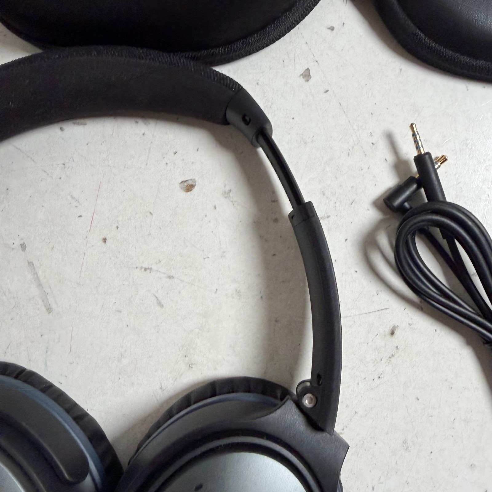 Bose QuietComfort 25 QC25 Gray Acoustic Noise Cancelling Over Ear Headphones