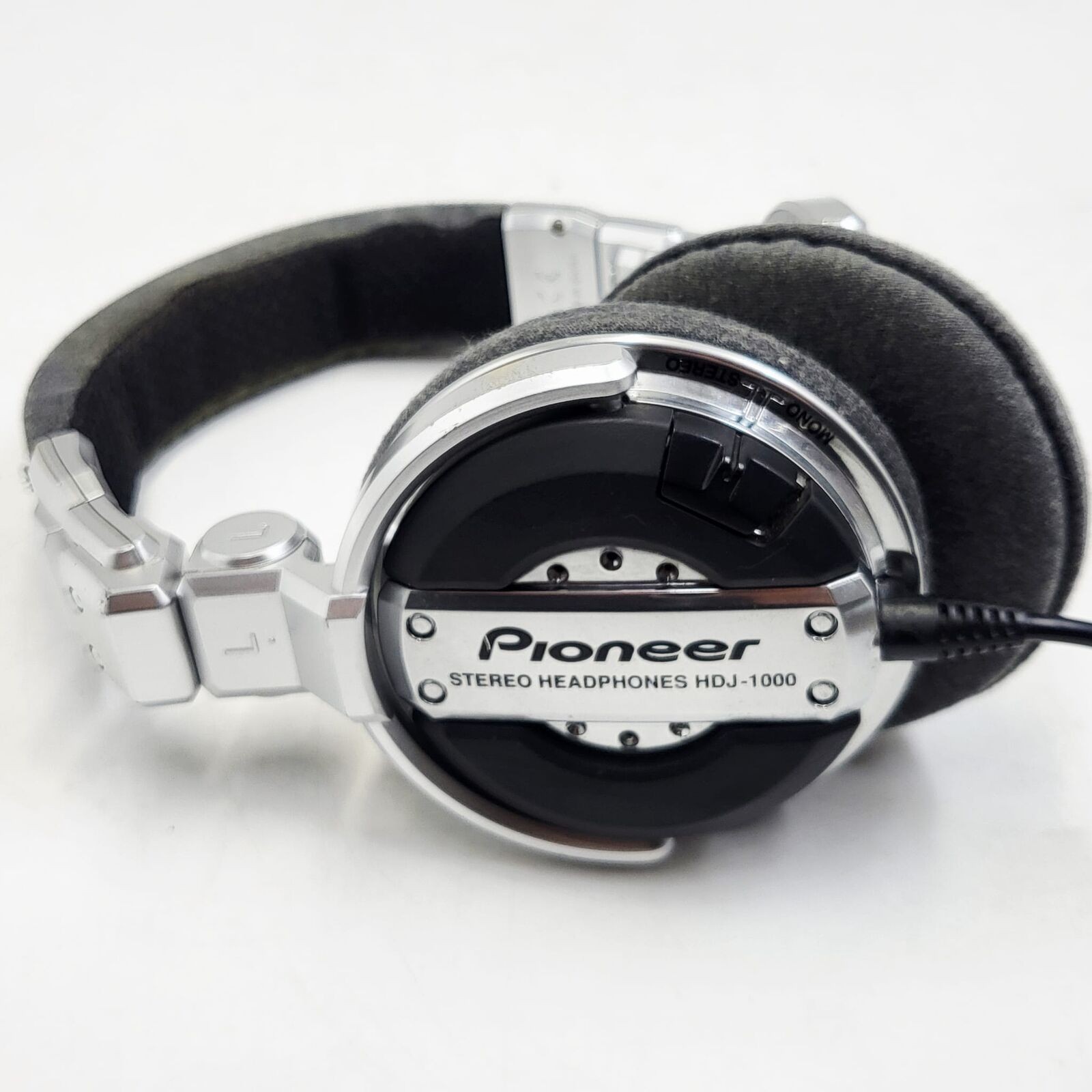 Pioneer HDJ-1000 Professional DJ Headphones – Vintage Silver