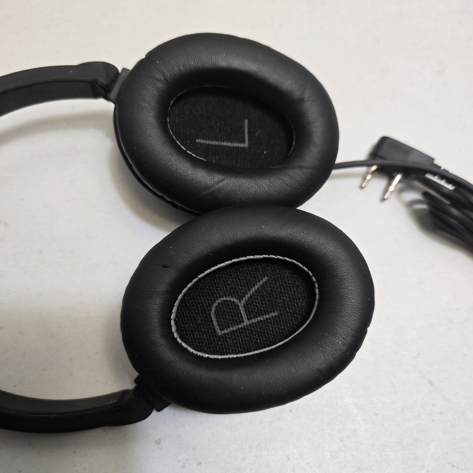 Delta Airlines Premium Noise Canceling Headphones Wired 208423-LN1-52 Works