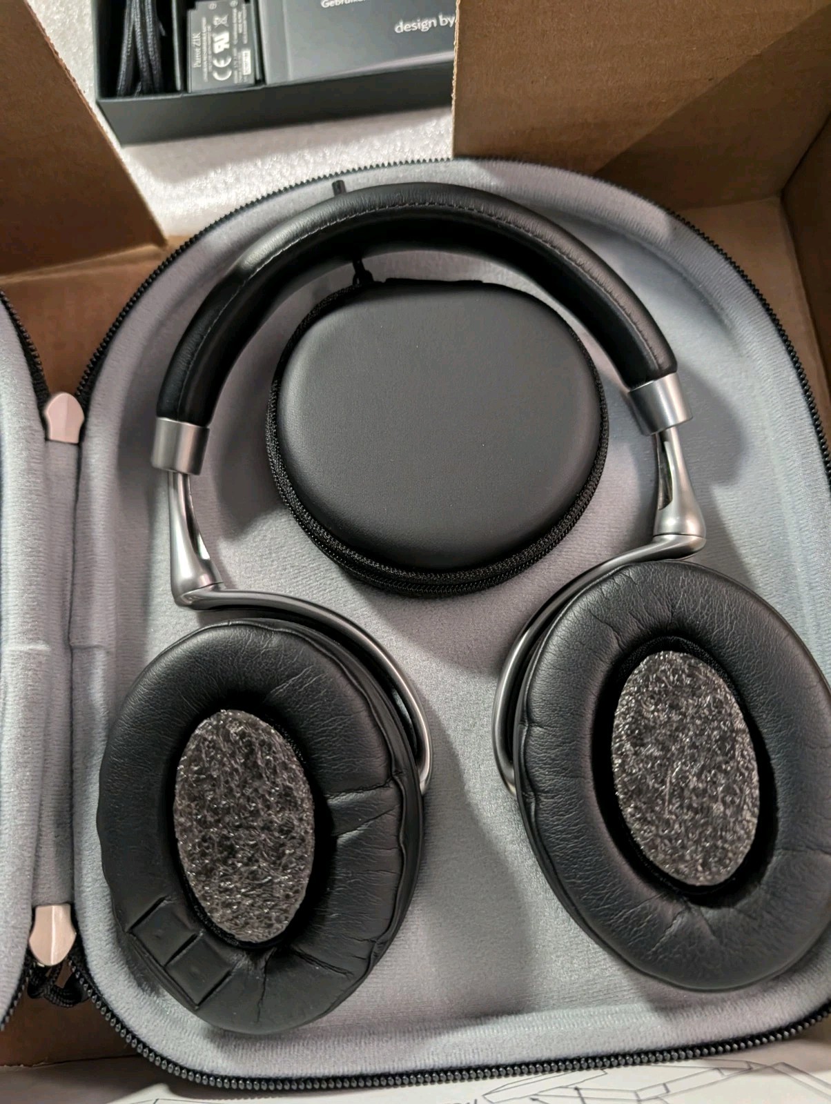 Parrot Zik Wireless Noise Cancelling Headphones with Touch Control – Black