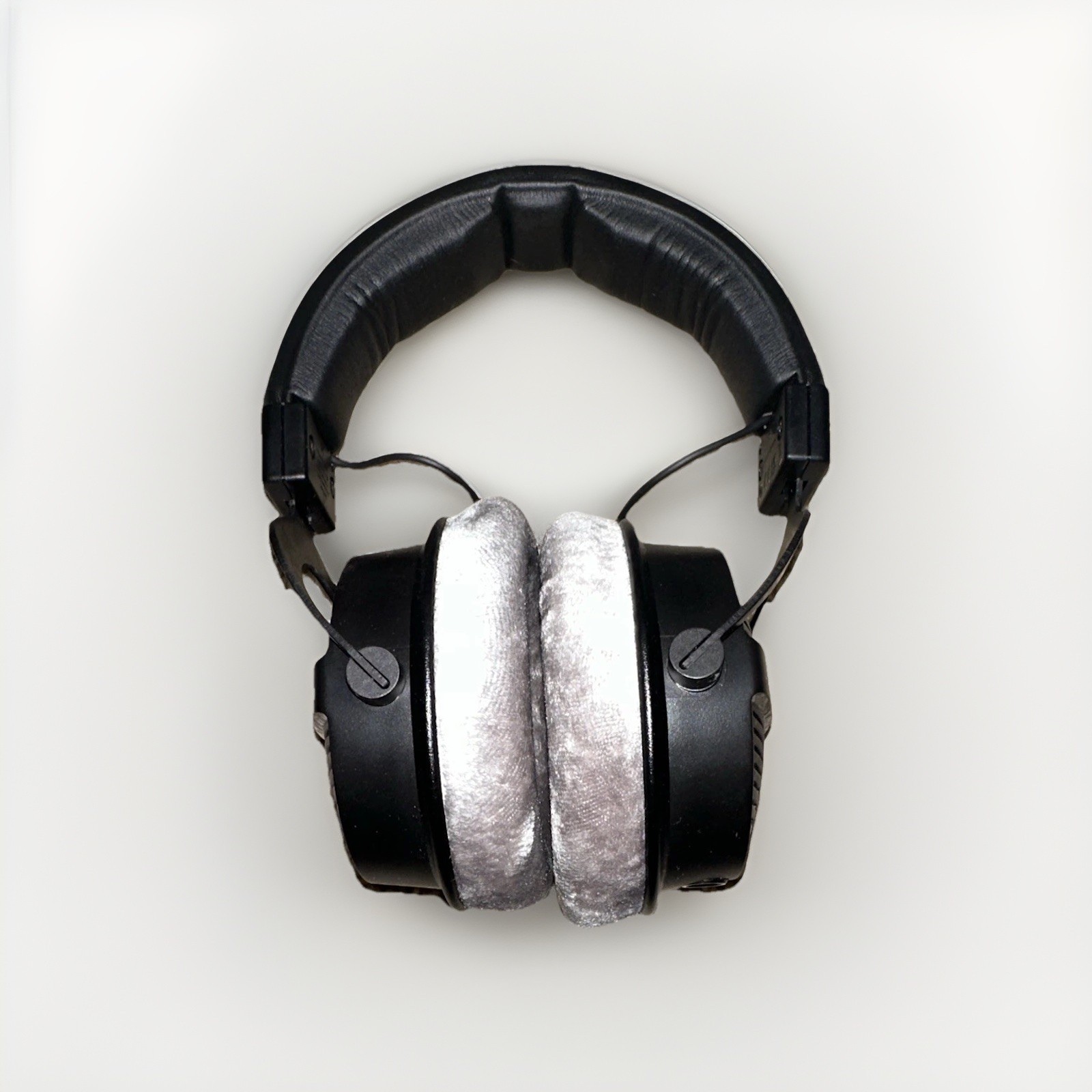 Beyerdynamic DT 990 PRO X Open-Back Over-Ear Headphones Black/Gray 3m Cable