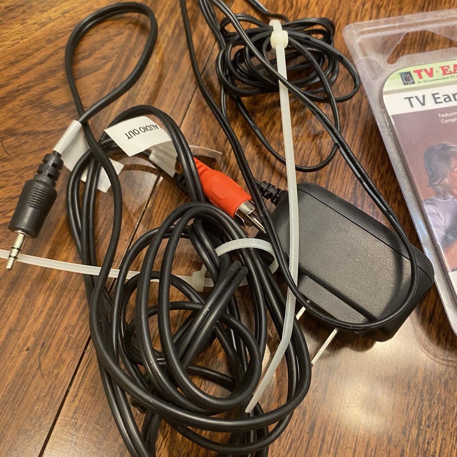 TV EARS Wireless Headphones 2.3Mhz System Charging Base Power Cord Ear Tips++