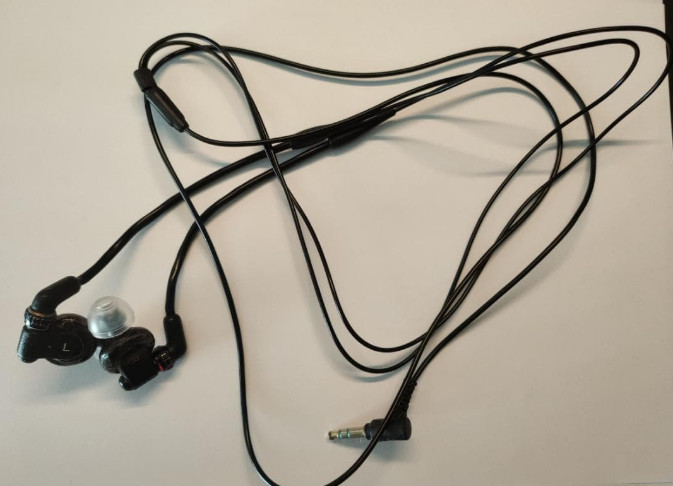 Sony MDR‑EX1000 In-Ear Monitor Headphones 16 mm Dynamic Driver Magnesium Housing