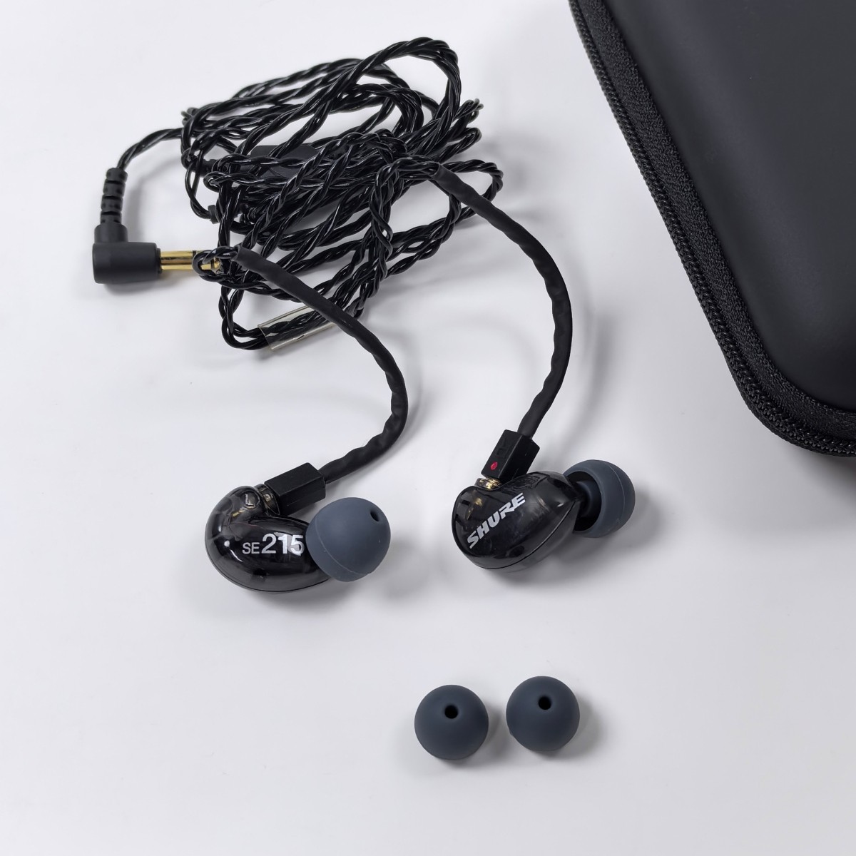 Shure SE215 In-Ear Wired Earphones Headphones Earbuds Sound Isolating Black
