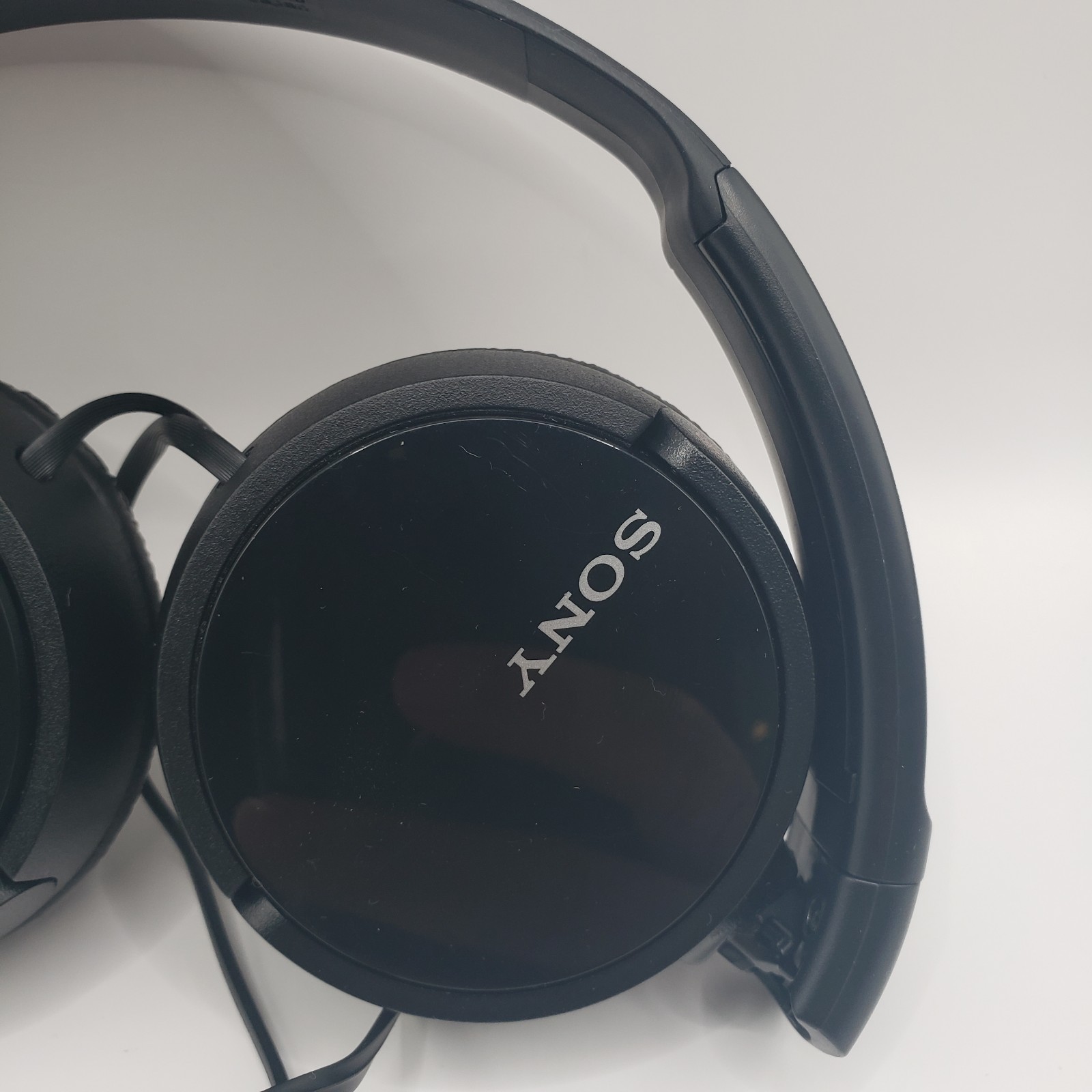 Sony MDR-ZX110 Noise Cancelling Headphones Color Black – Tested