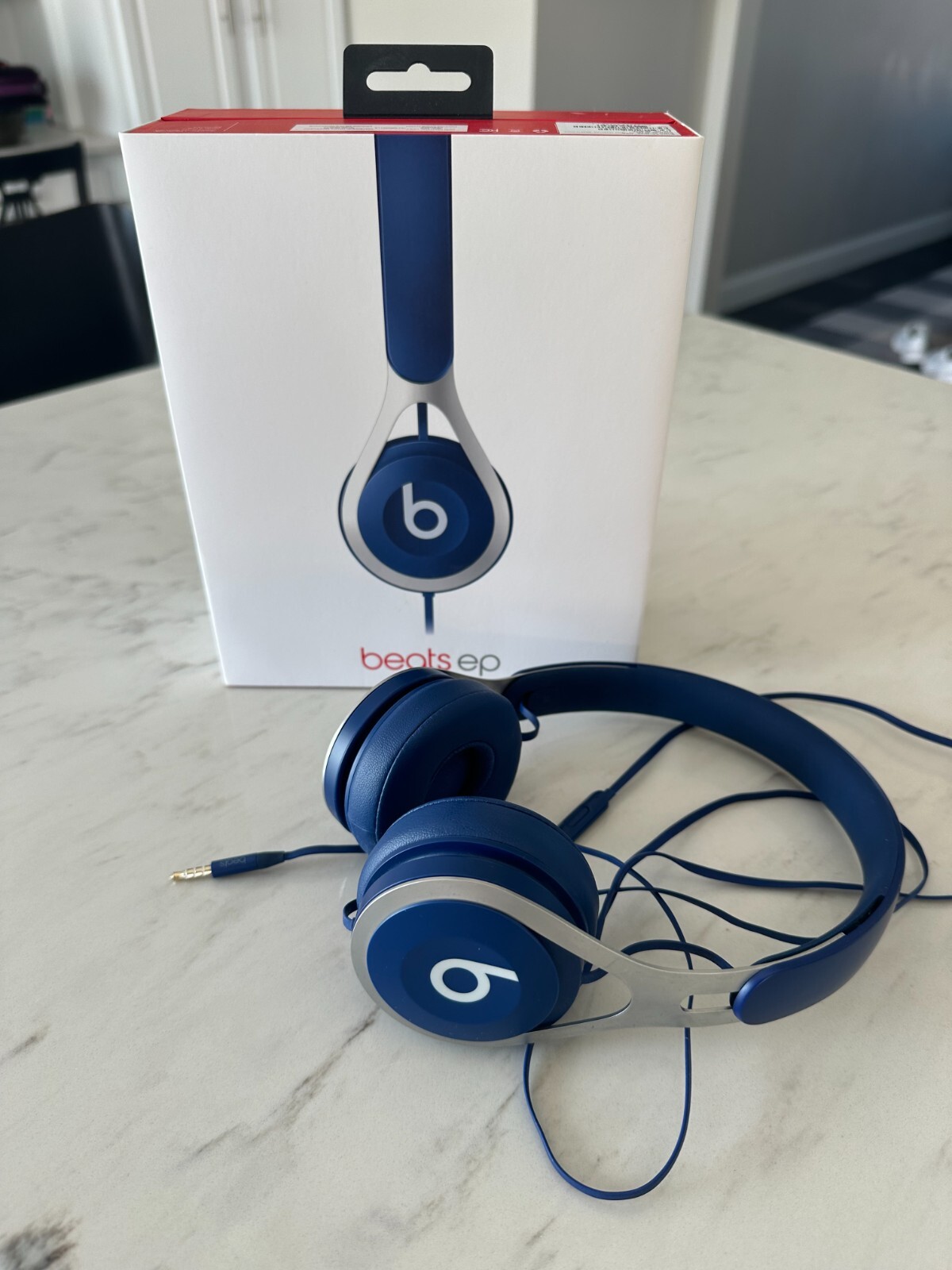 Beats By Dr. Dre ML9D2LLA Headphones – Blue