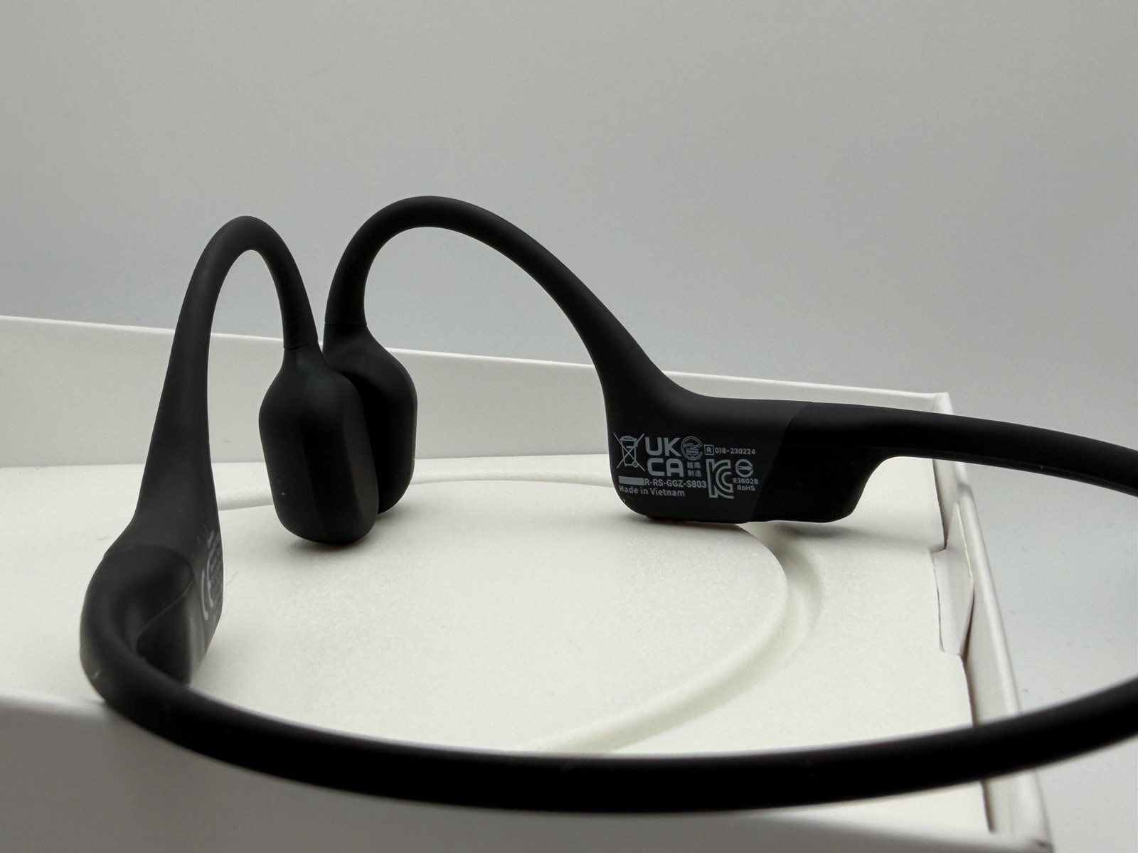 Shokz OpenRun Wireless Bone Conduction Headphones – Black S803