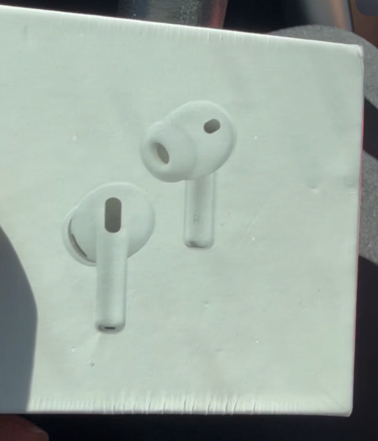 Apple AirPods Pro 3 Wireless Bluetooth Earbuds White Active Noise Cancellation