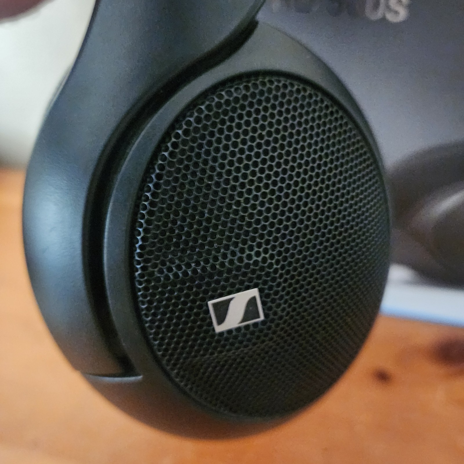 Sennheiser HD 560S Headphones With Original Box and Adapter Reference Open Back