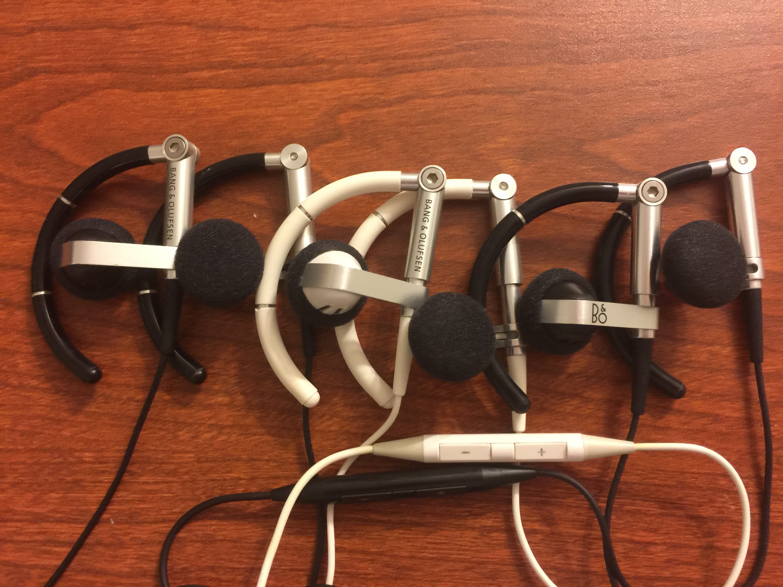 Genuine Bang & Olufsen B&O BeoPlay A8 3i Wired Earphones Headphones Ear Hook