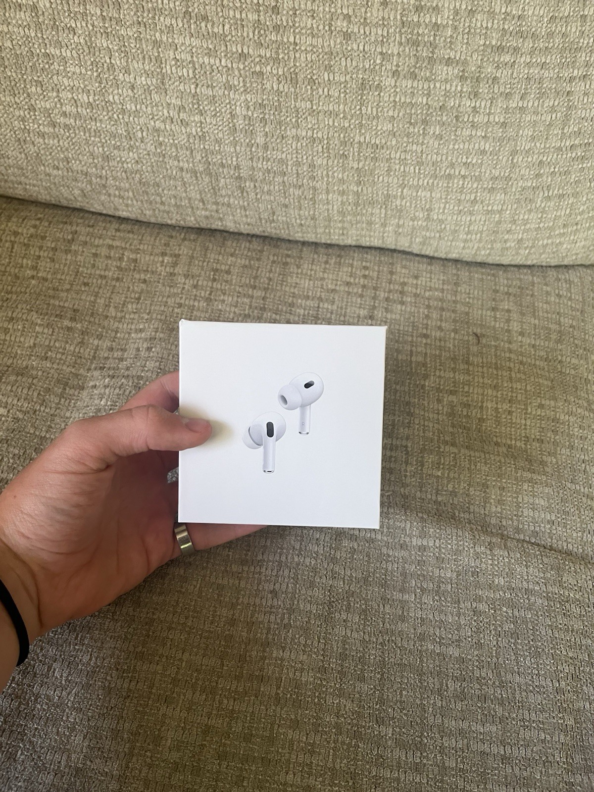 Apple AirPods Pro 2nd Gen w/ MagSafe Charging Case, ANC/Transparency, White