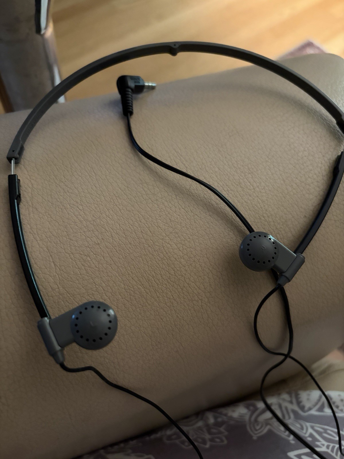 Vintage Sony MDR-A10 Black 3.5mm Jack Foldable Wired Dynamic Stereo Headphones