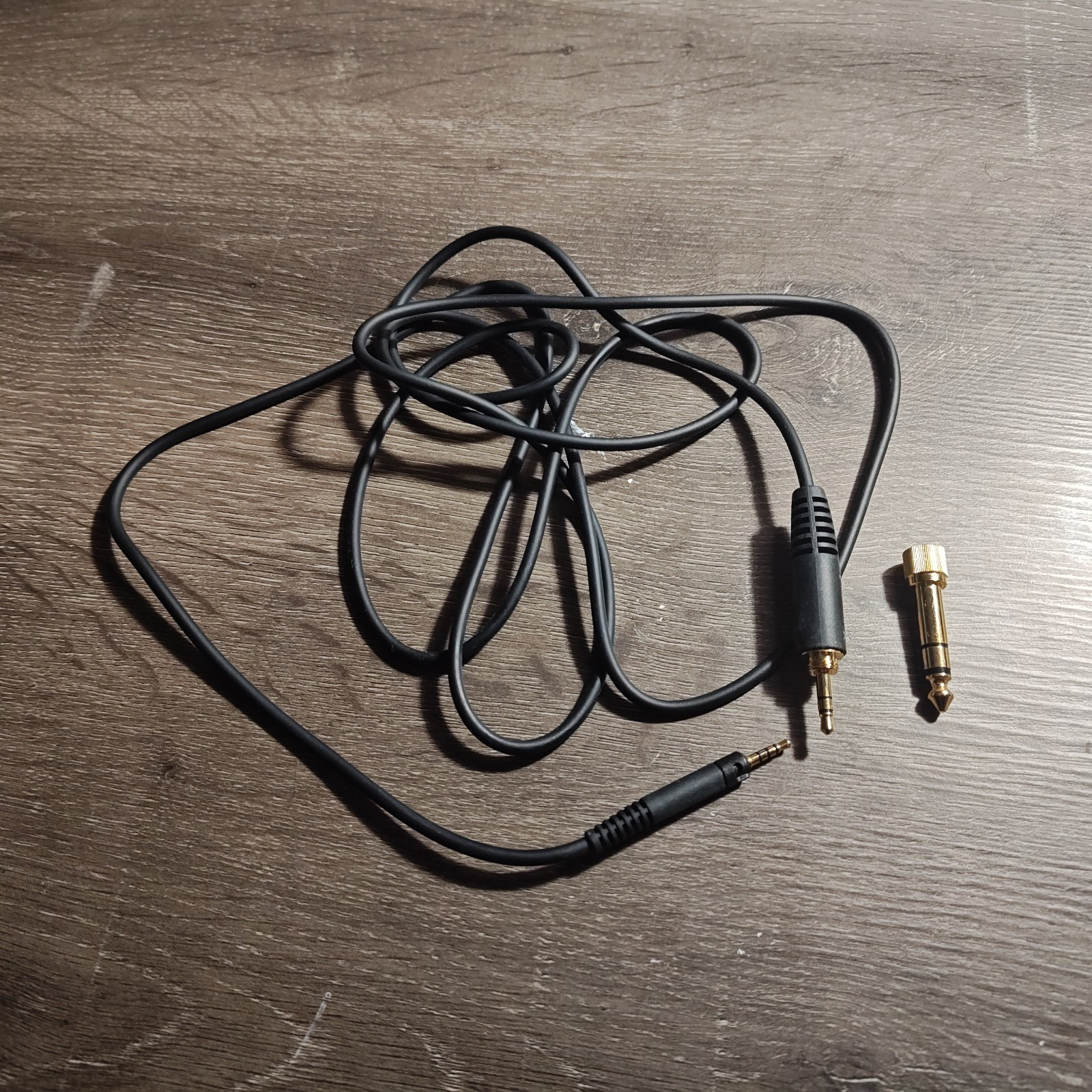 Sennheiser HD 560 S Over-The-Ear Audiophile Headphones w/ Hart Balanced Cable