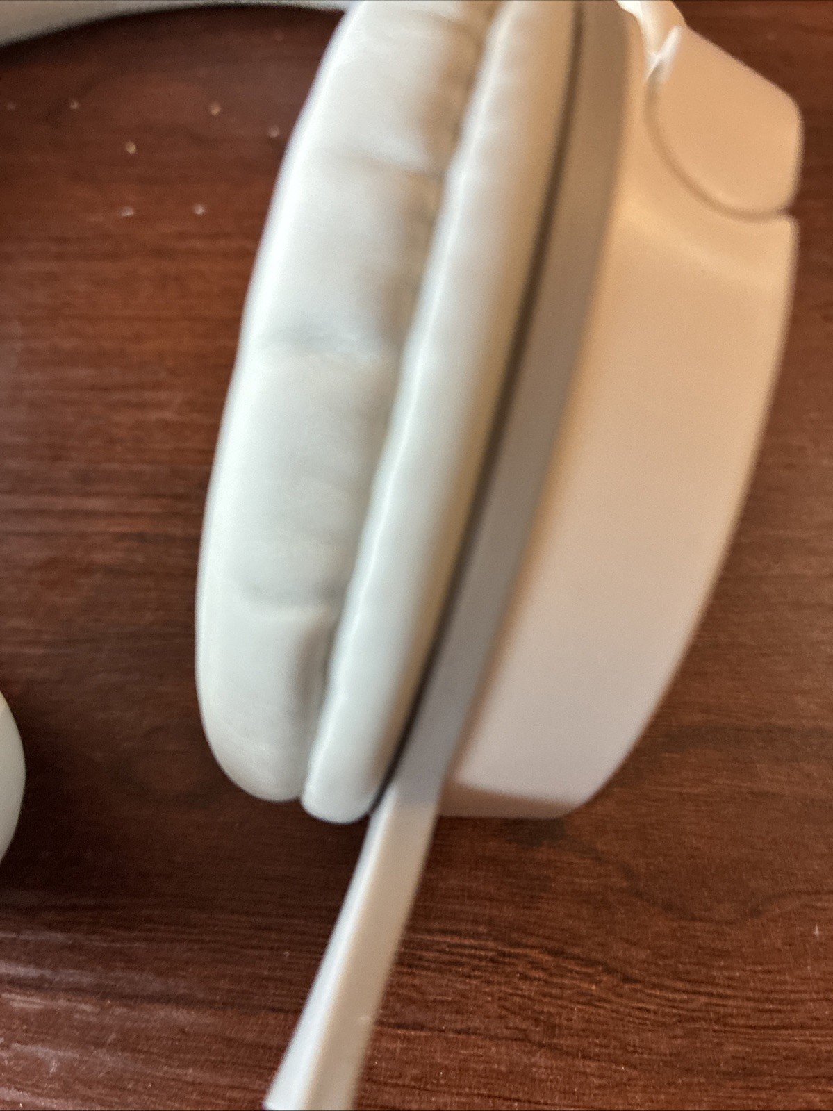 Sony MDR-ZX110 Ear-Pad (On the Ear) Headband Headphones – White