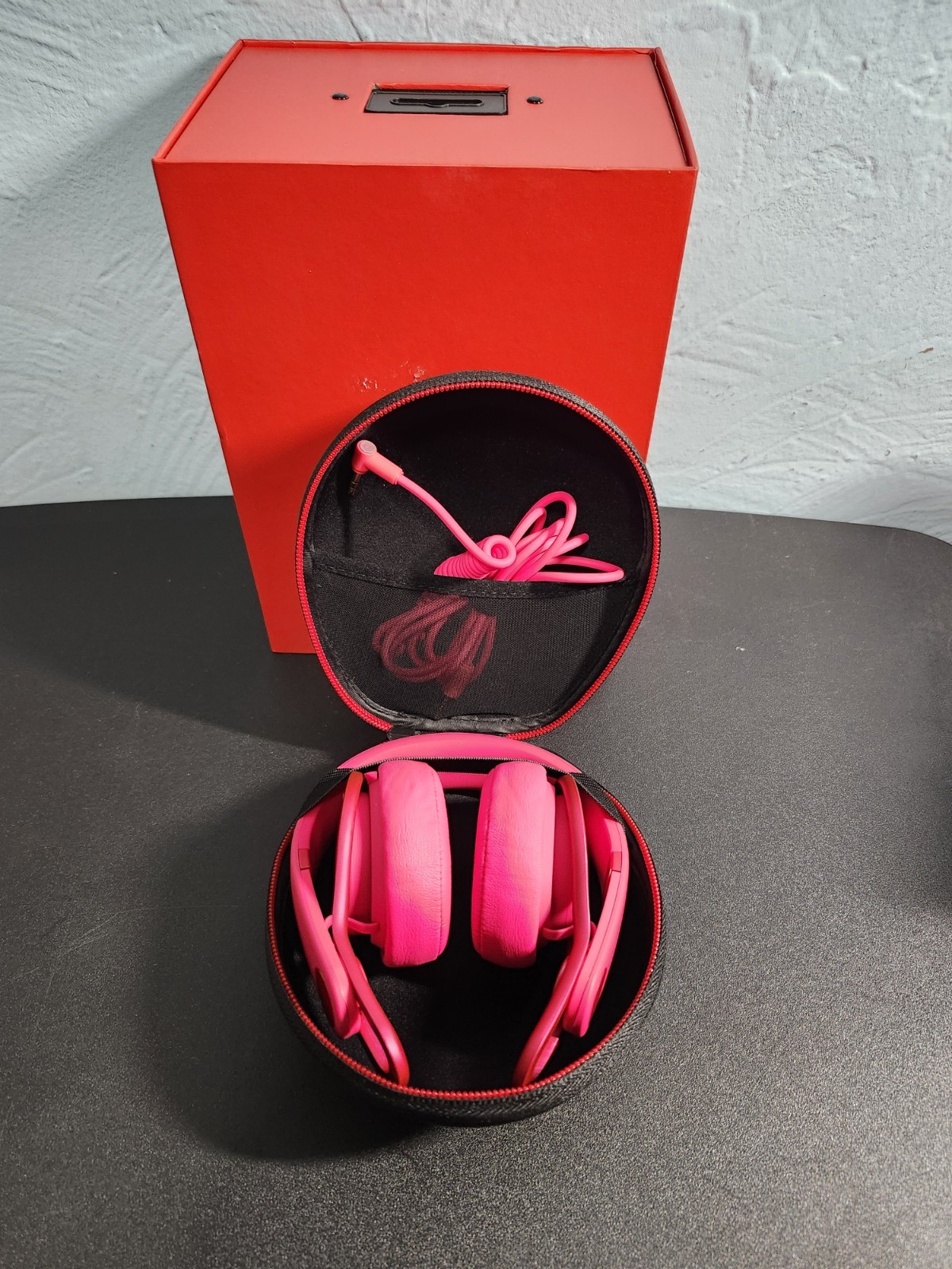 Beats by Dr Dre Mixr On-Ear DJ Headphones Magenta Pink Wired with Case & Aux Cab
