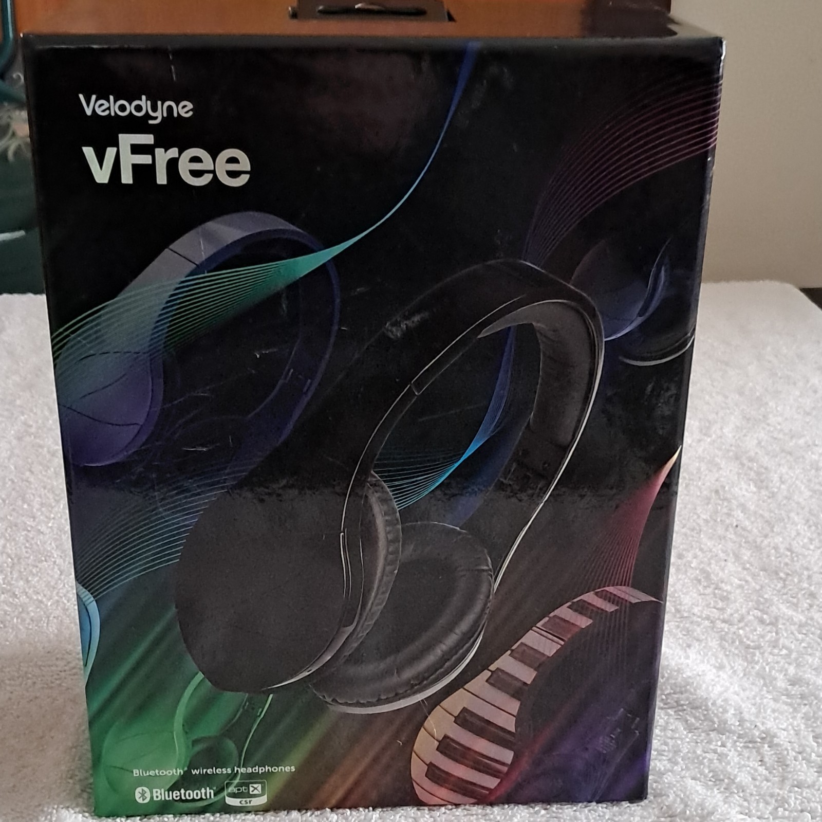 Velodyne vFree Bluetooth Wireless Over-Ear Headphones Built-In Mic Black