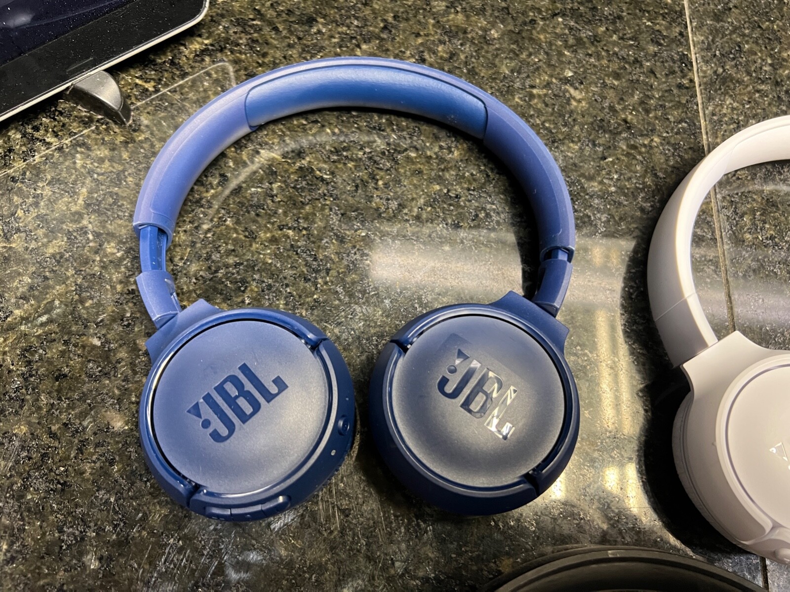 3 X JBL – Tune 510BT Wireless Bluetooth On Ear Headphones-BLUE/WHITE BLACK