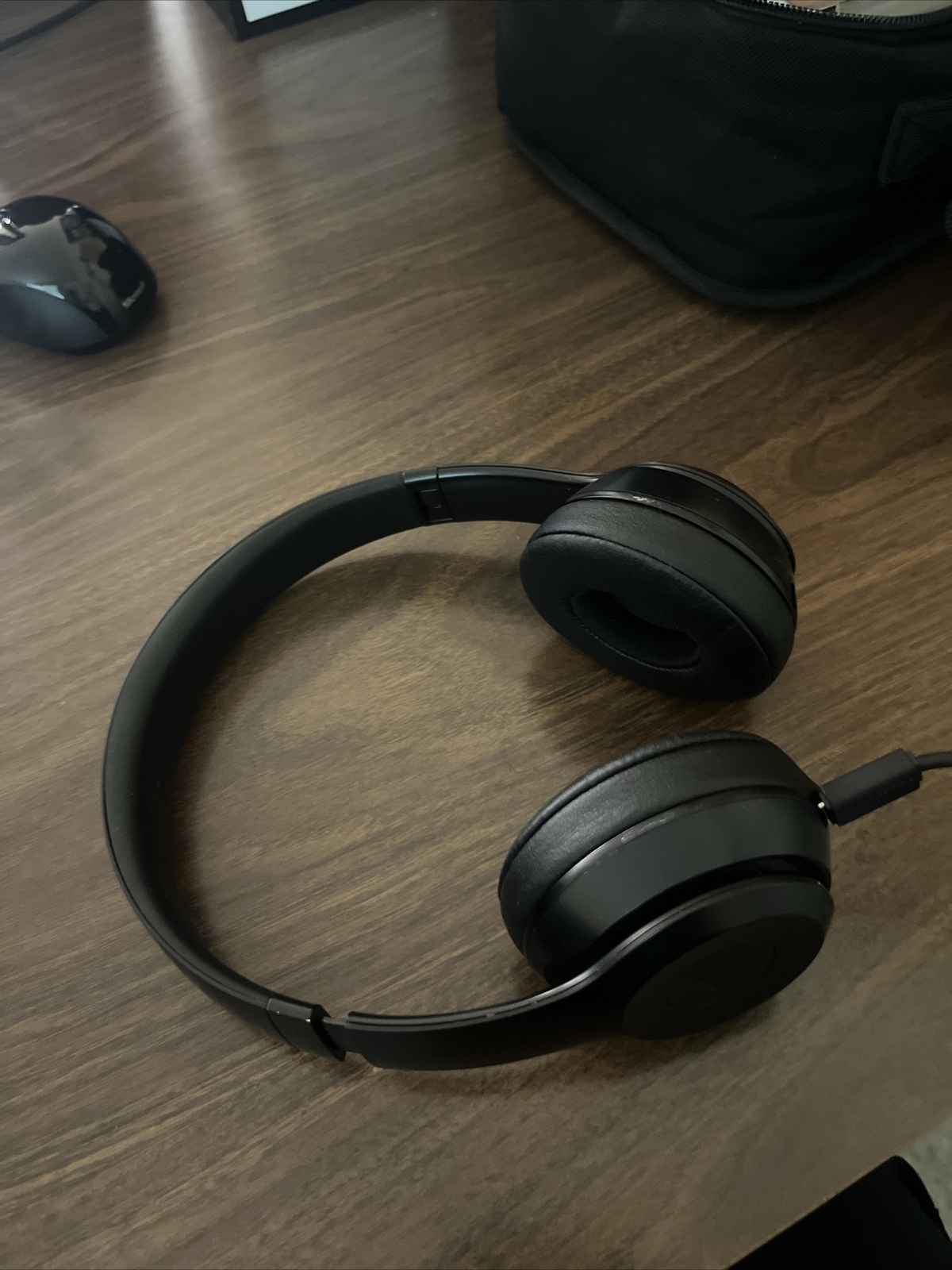 Beats by Dr. Dre Solo3 Over the Ear Headphone – Gloss Black