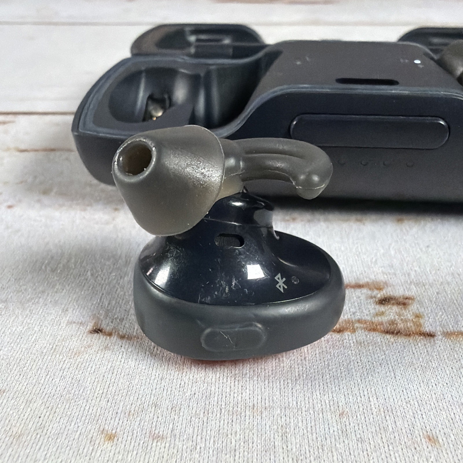 Bose SoundSport Free Truly Wireless Earbuds Black 423729 AS-IS Parts Repair