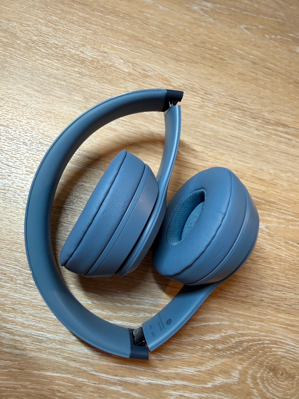 Beats – Solo 4 Wireless On-Ear Headphones various colors (A grade Condtion)