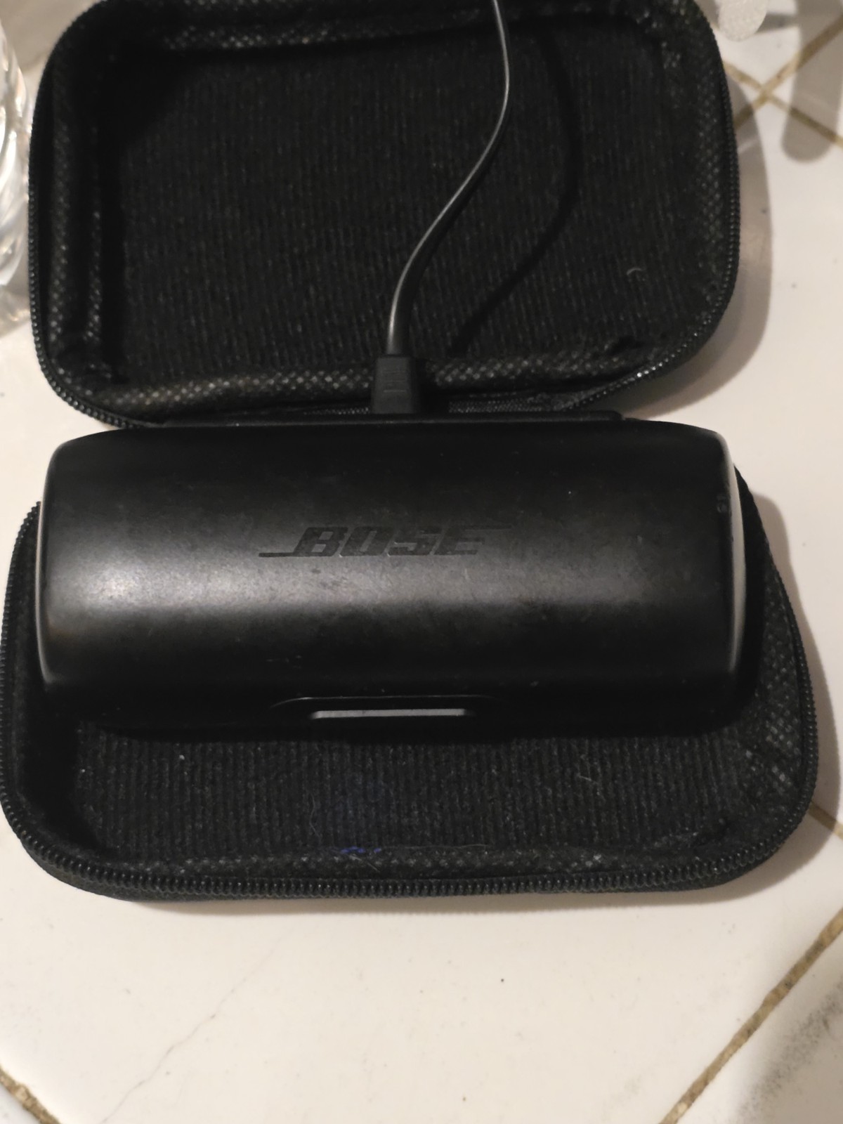 Bose SoundSport Free Wireless Headphones in Ear Earbuds with Charge Case Black
