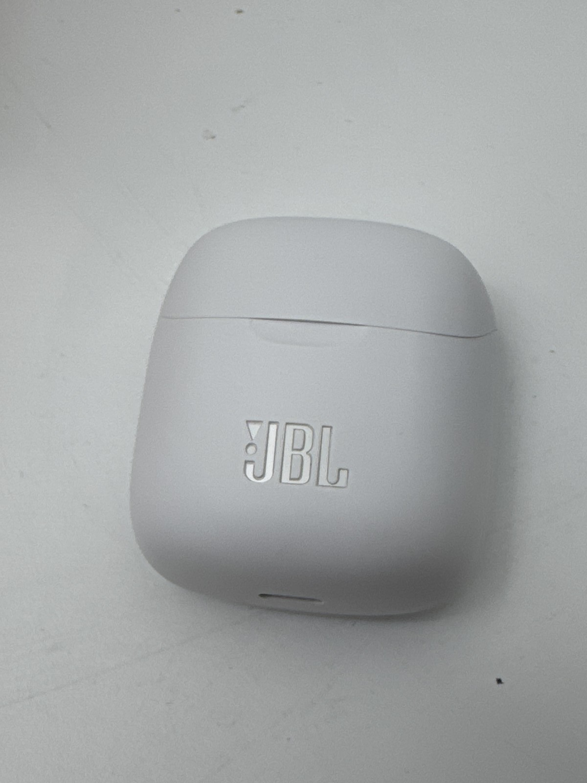 JBL TUNE 225TWS TRUE WIRELESS SOUND, BLUETOOTH, 25H BATTERY – WHITE