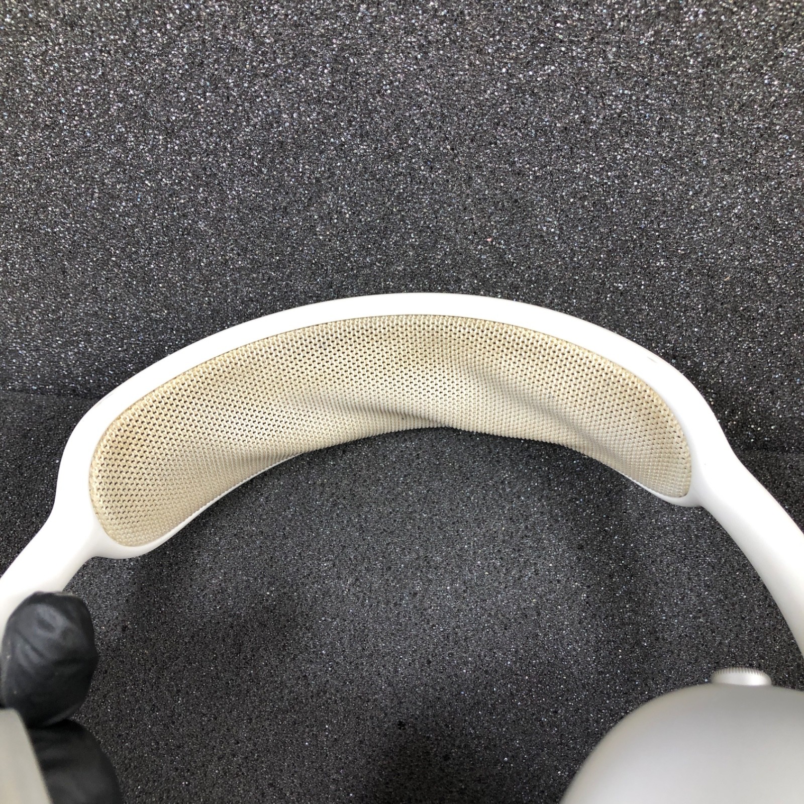 Apple AirPods Max A2096 Wireless Bluetooth Over-Ear Headphones Silver w/ Case