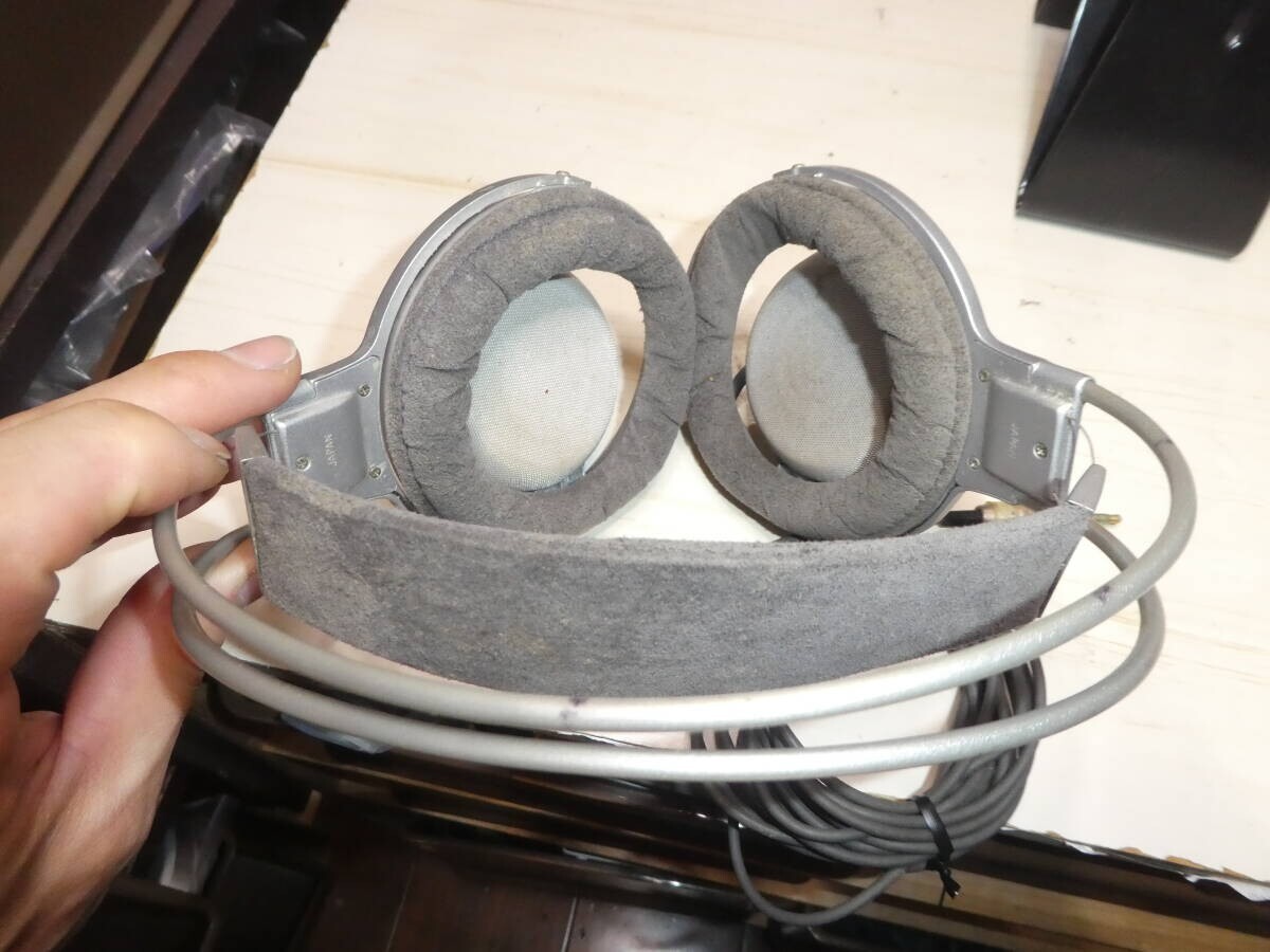 SONY Fully open type headphones MDR-F1 Magnesium alloy Rare Tested From Japan