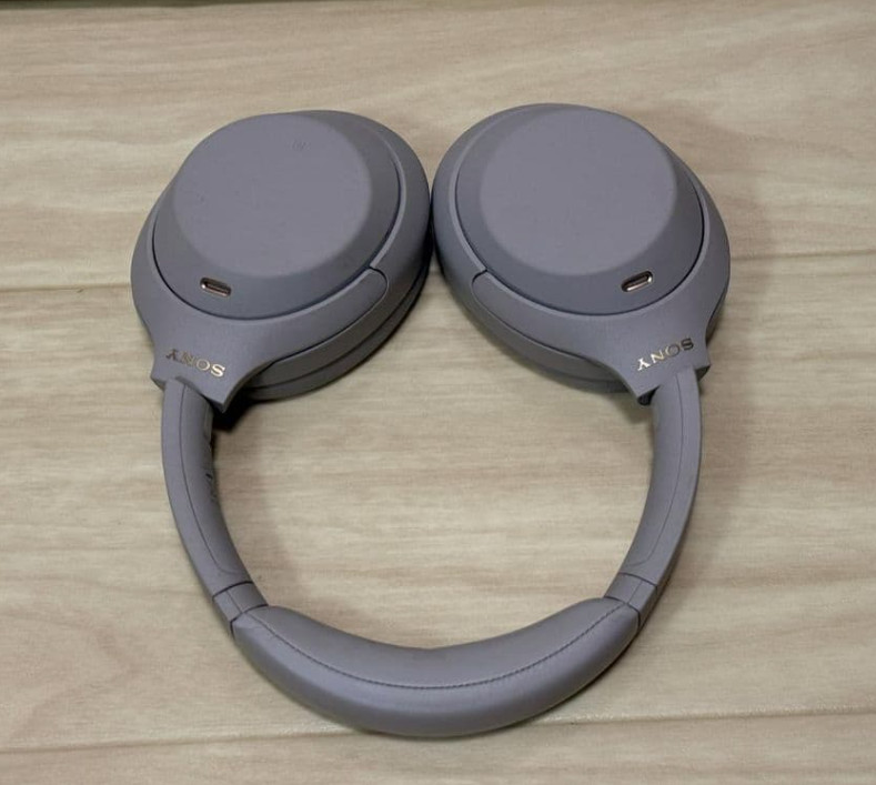 SONY WH-1000XM4 Wireless Noise Canceling Stereo Headset Hi-Res Bluetooth Silver