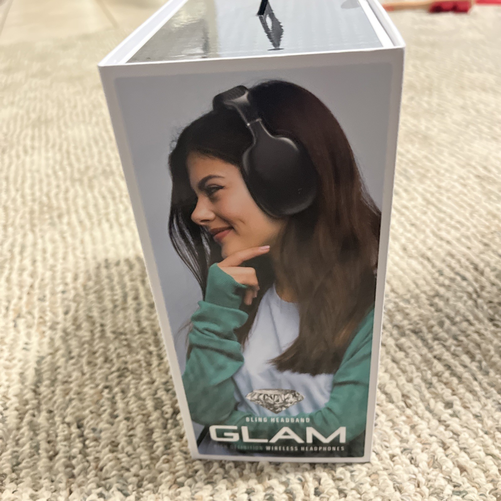 Glam High definition headphones bluetooth wireless