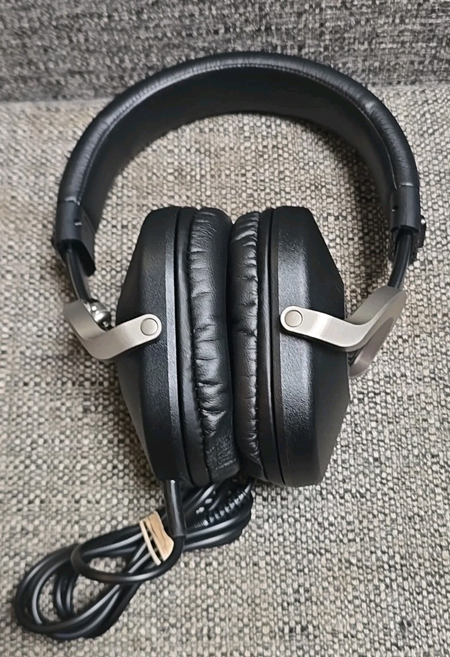 /RARE 2010 SONY MDR-ZX700 ZX Series Stereo Headphones. Made In Thailand.