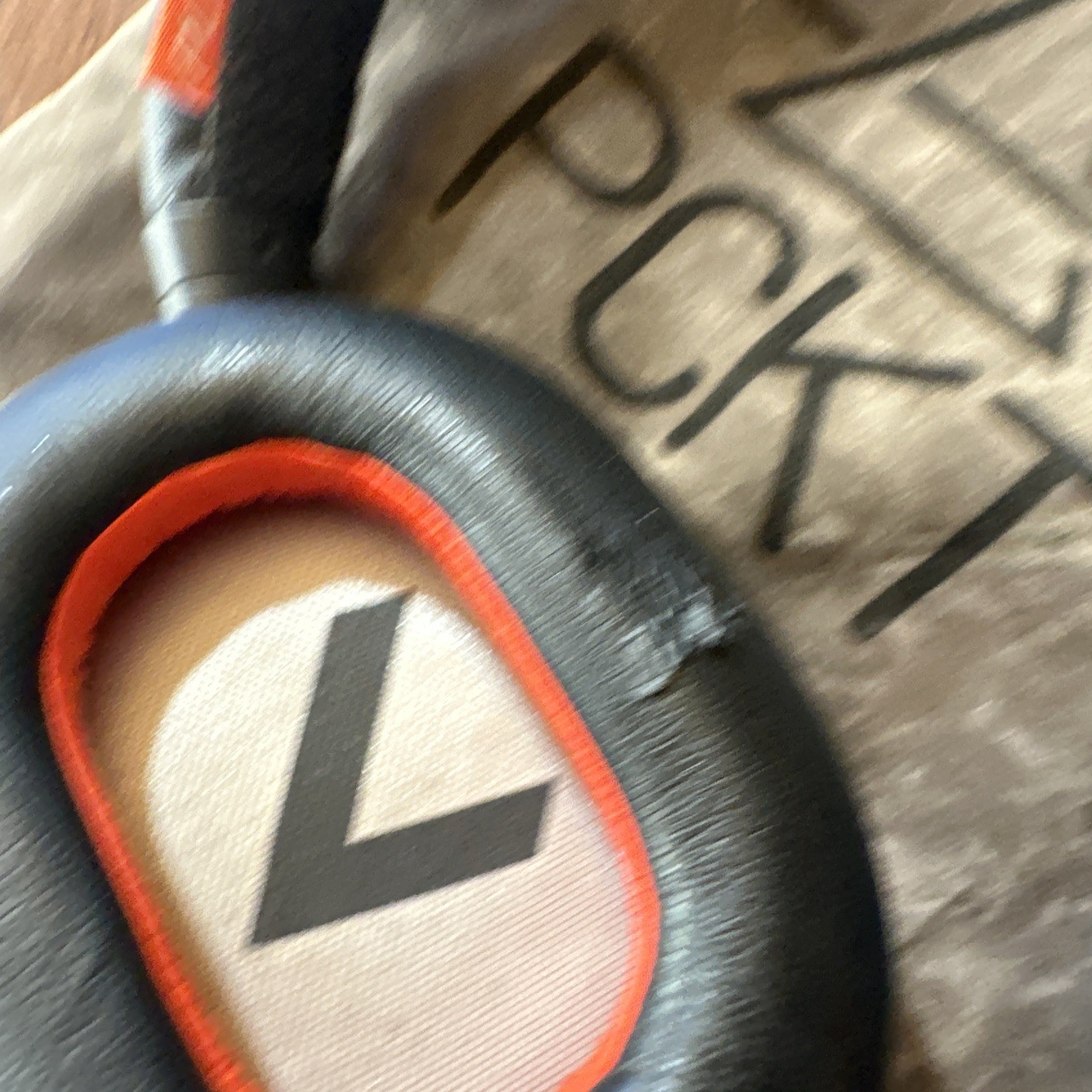 Plantronics B8200 Noise Cancelling Wireless Headphones + Bluetooth