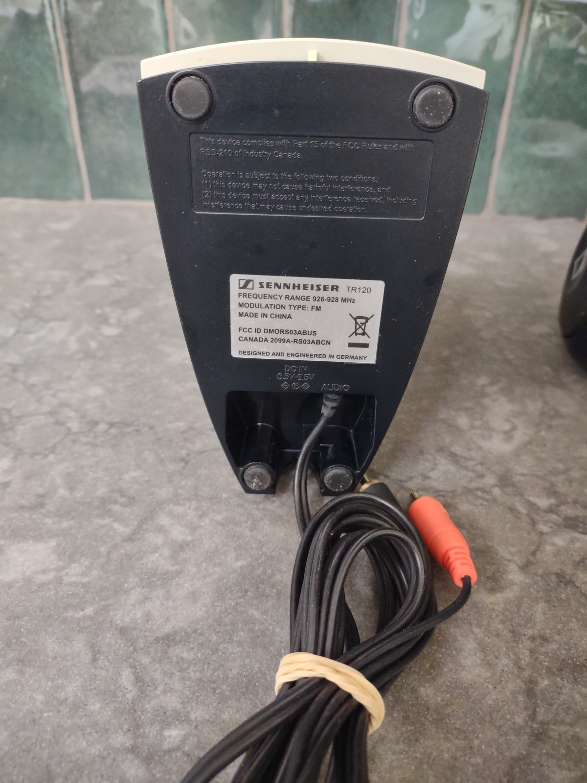 Sennheiser HDR 120 Wireless On-Ear Headphones with TR 120 Charging Base