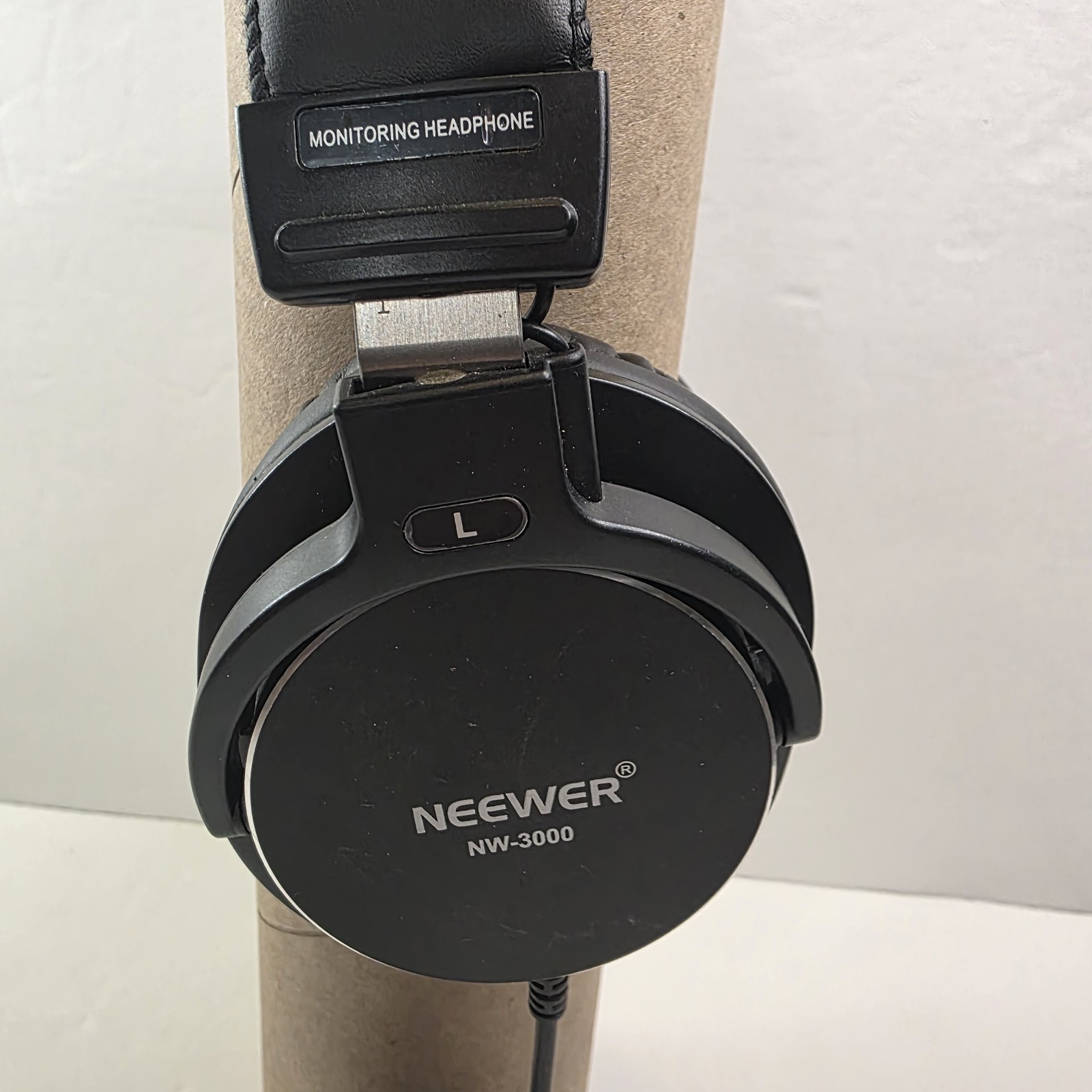 Neewer NW-3000 Stereo Monitoring Headphones Wired Black 6.5mm Plug. Tested,Works