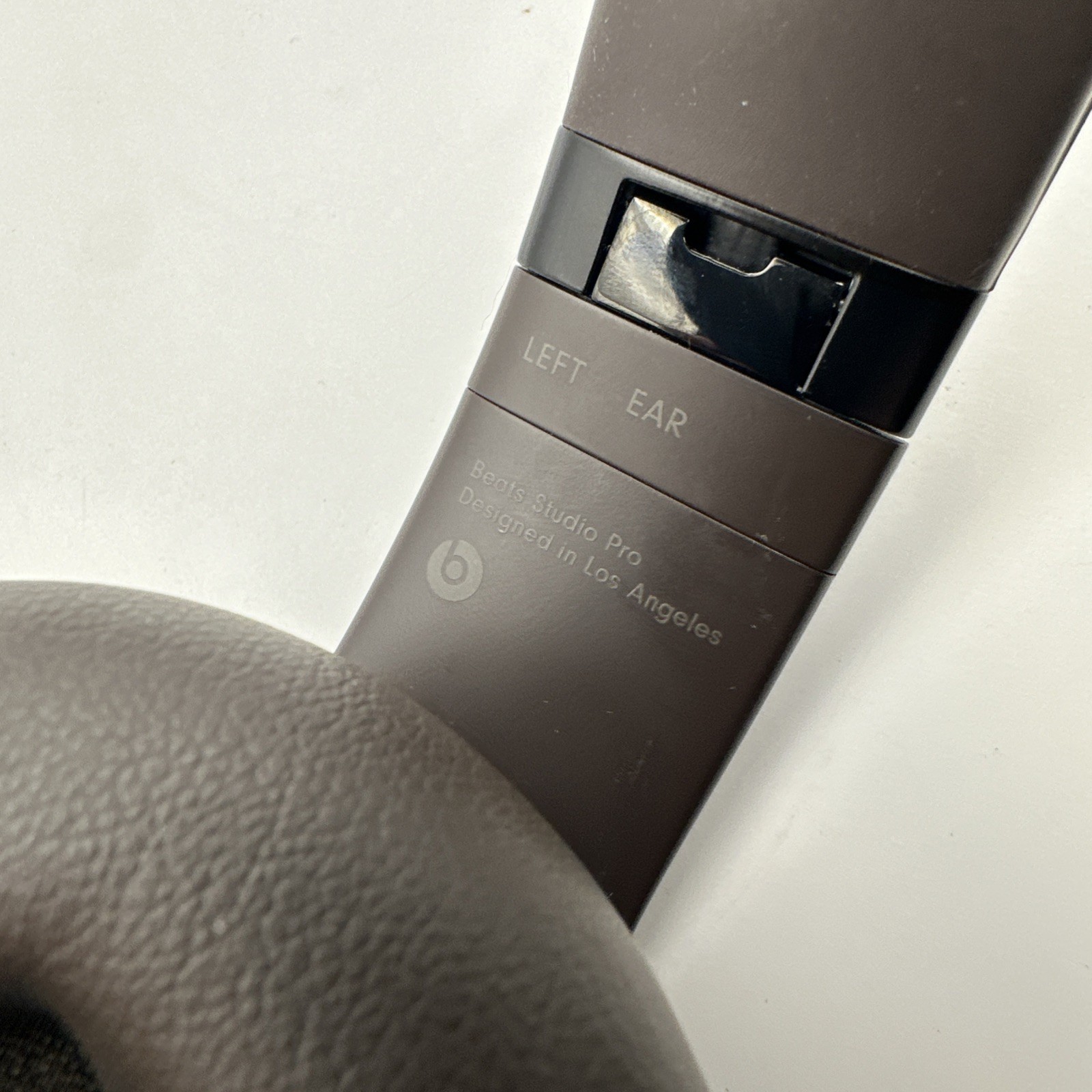 Beats Studio Pro Wireless Noise Cancelling Brown