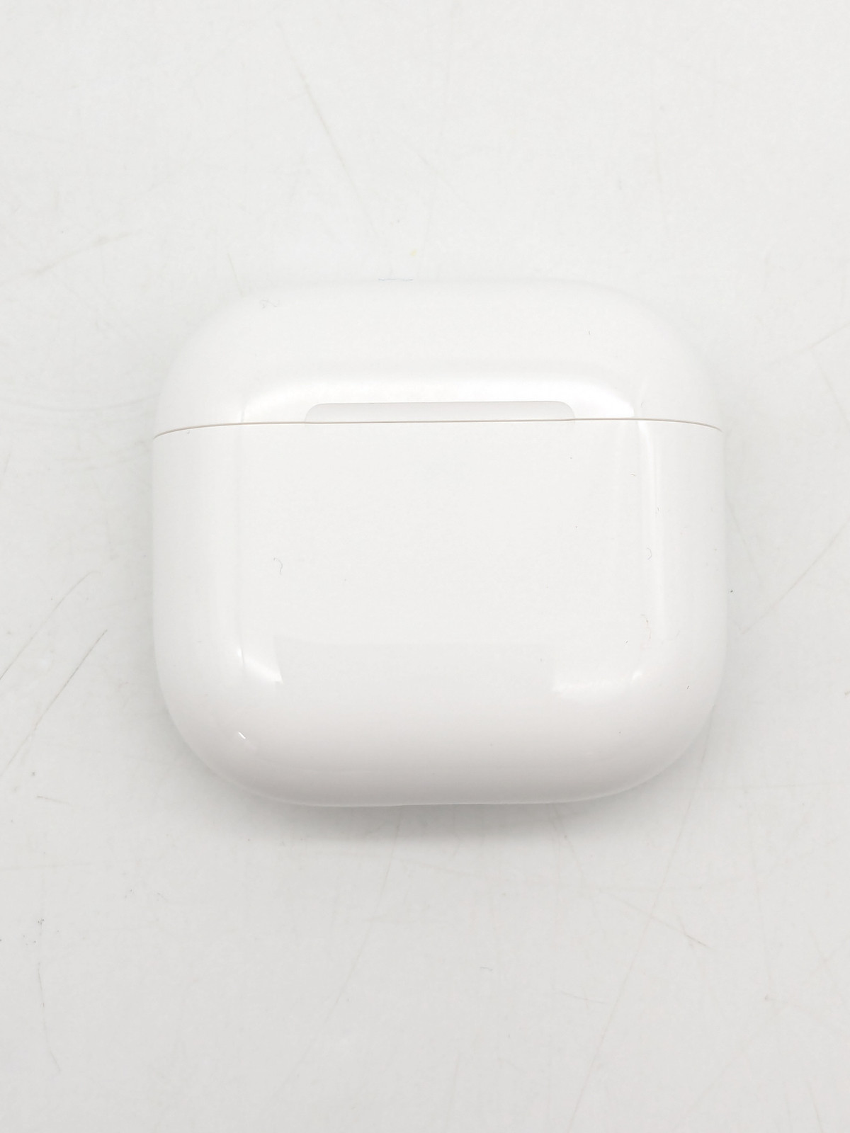 Apple AirPods 4 MXP63LL/A Earbuds w/ Charging Case | White | A3050 A3053 A3058