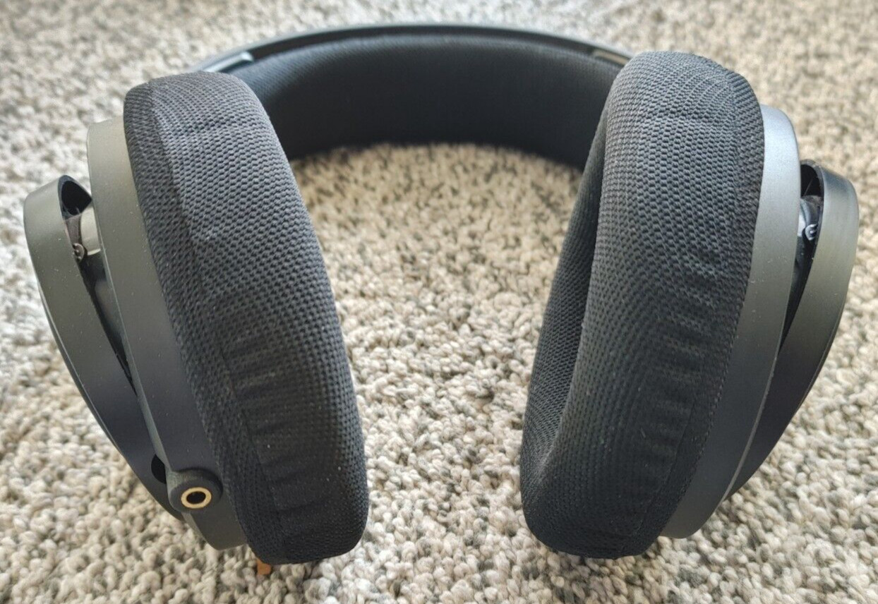 Philips Spacious sound Over-Ear Headphones 9000 Series – SHP9600 – Color Black