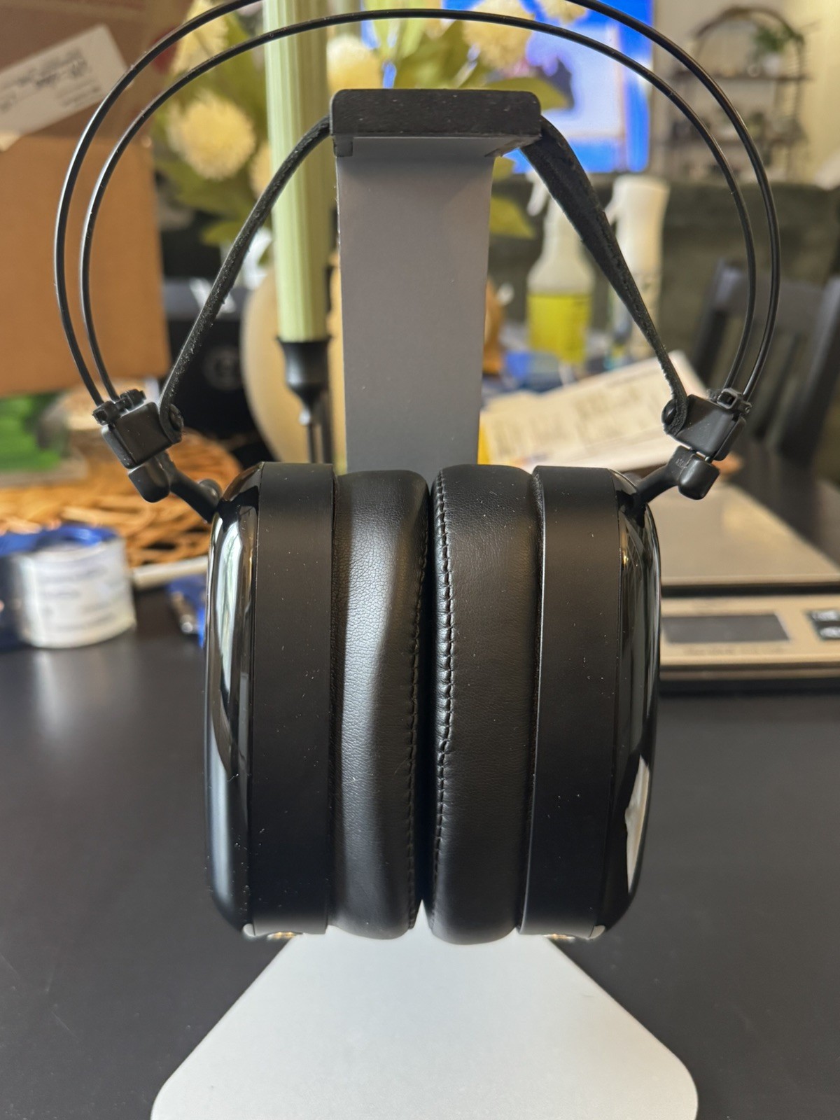 Dan Clark Audio AEON 2 Noire Planar Closed Back Portable Audiophile Headphones