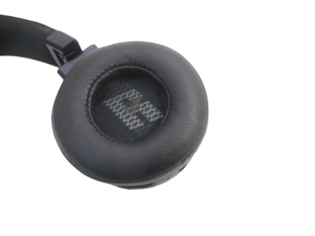 JBL Live 460NC – Wireless On-Ear Noise Cancelling Headphones READ
