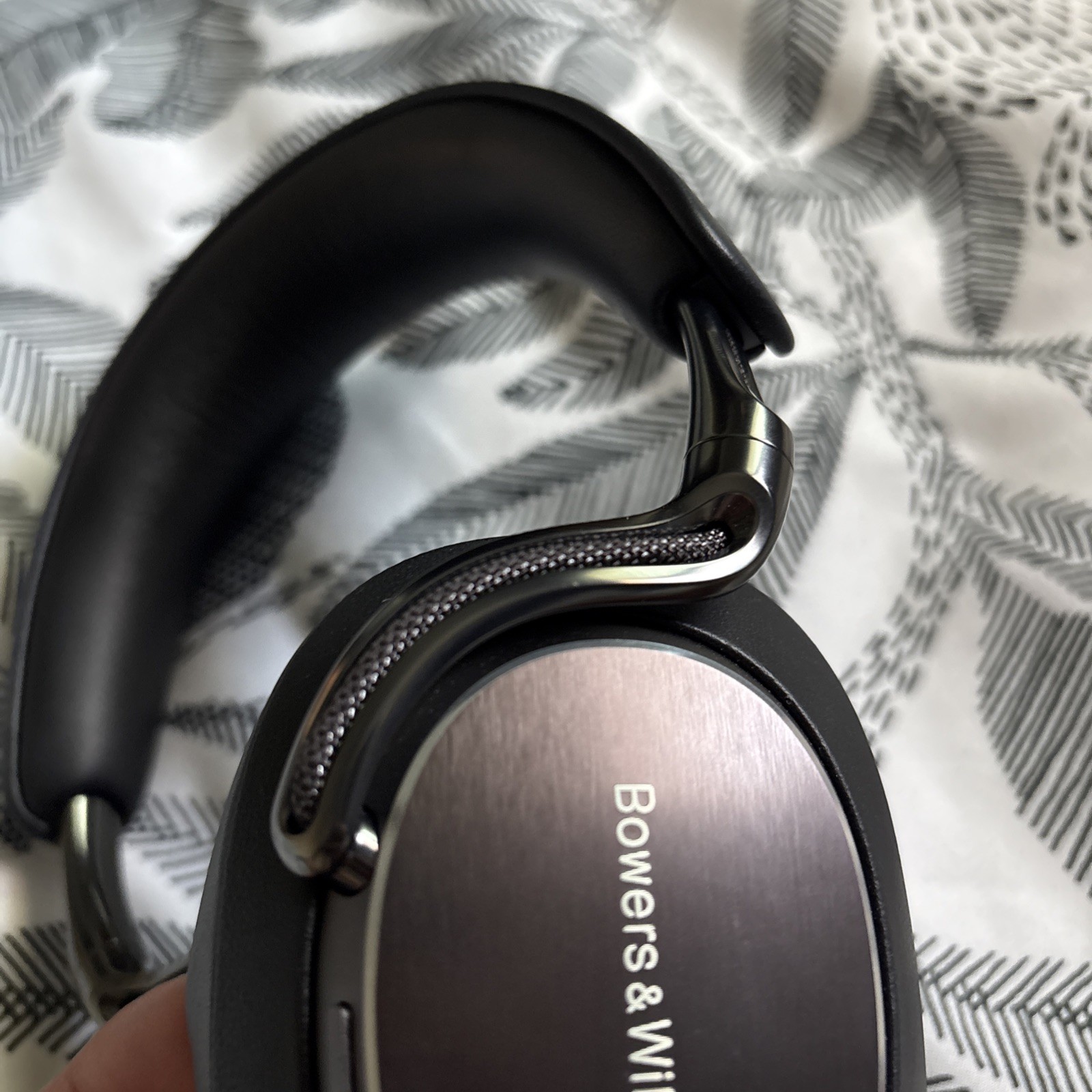 Bowers & Wilkins Px8 S2 Wireless ANC Over-Ear Headphones Onyx Black Hi-Res