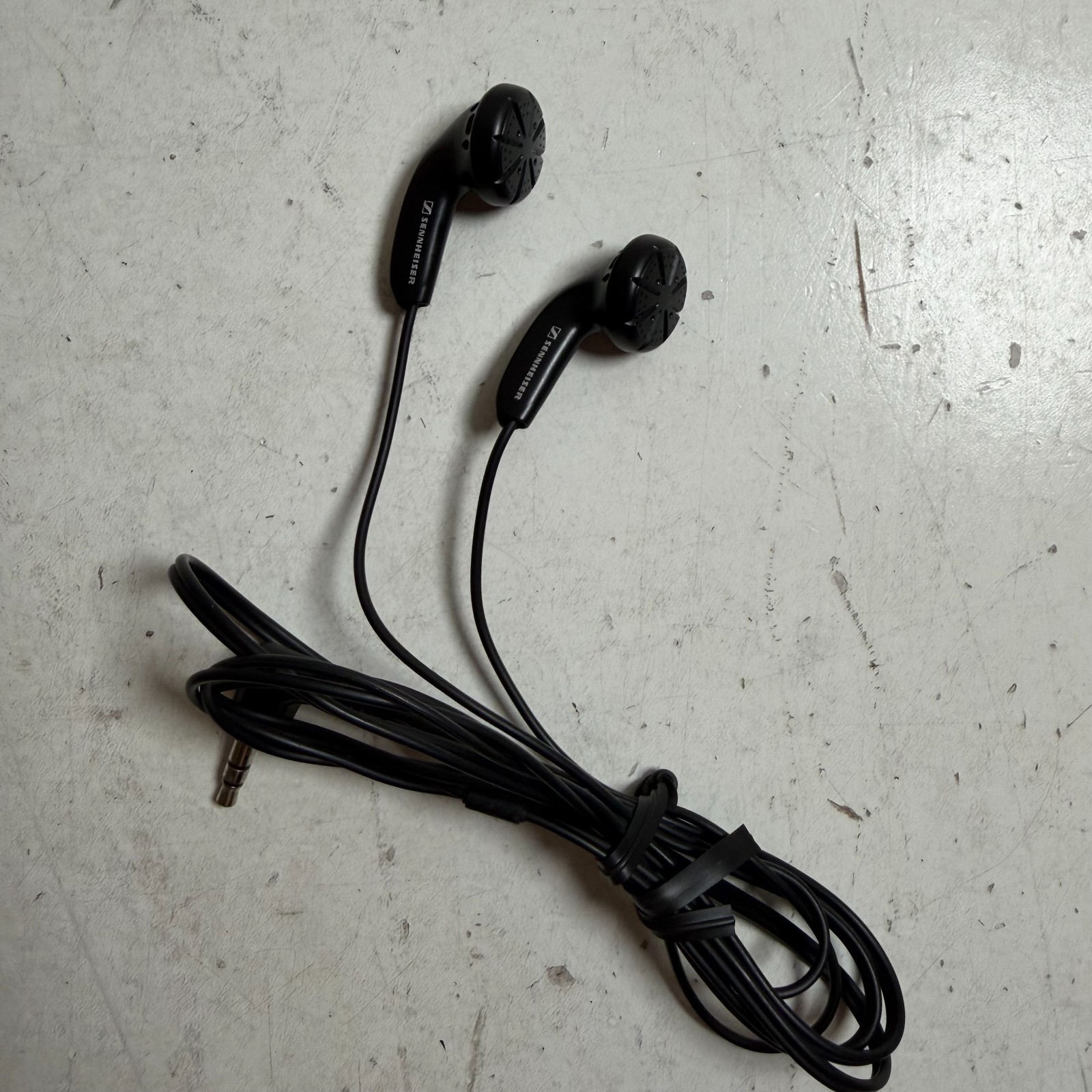 Sennheiser MX 400 Black Wired 3.5mm Audio Jack Lightweight In-Ear Earphones