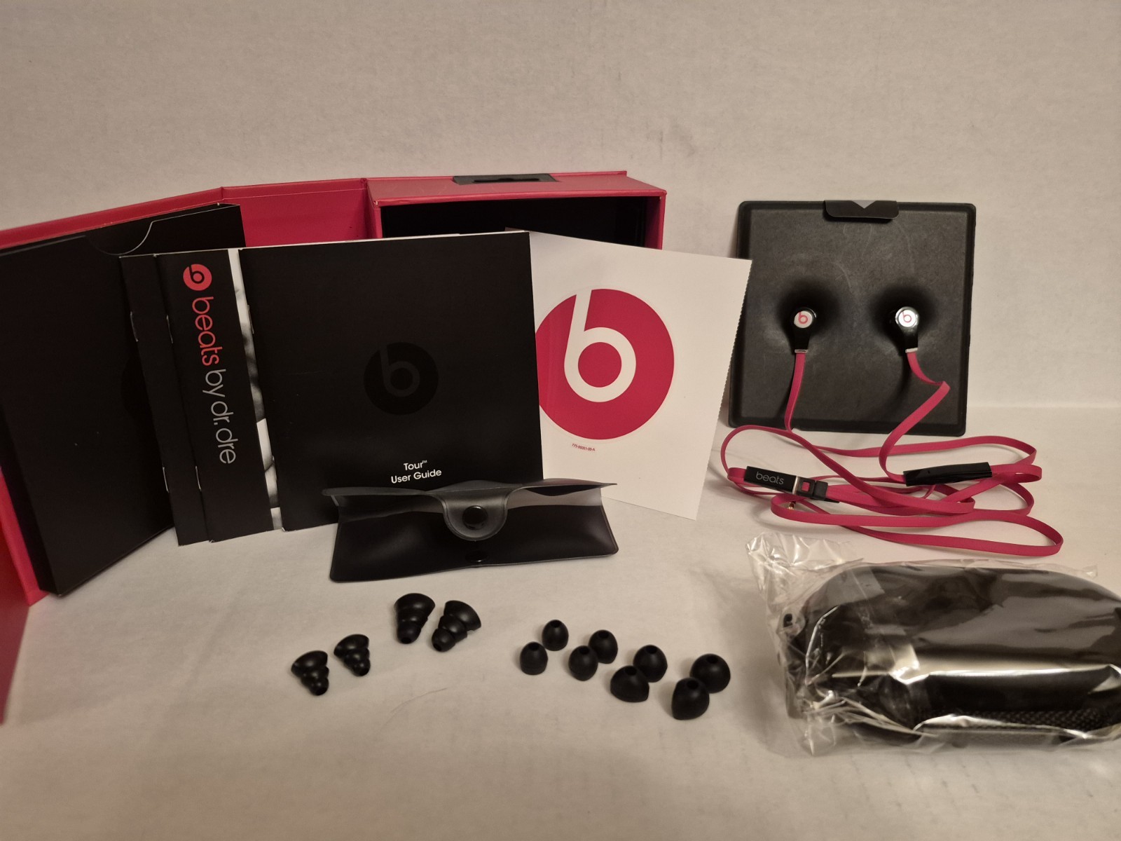 Beats by Dr. Dre Beats Tour Red/ Black 777-00023-01-B Wired In-Ear Headphones