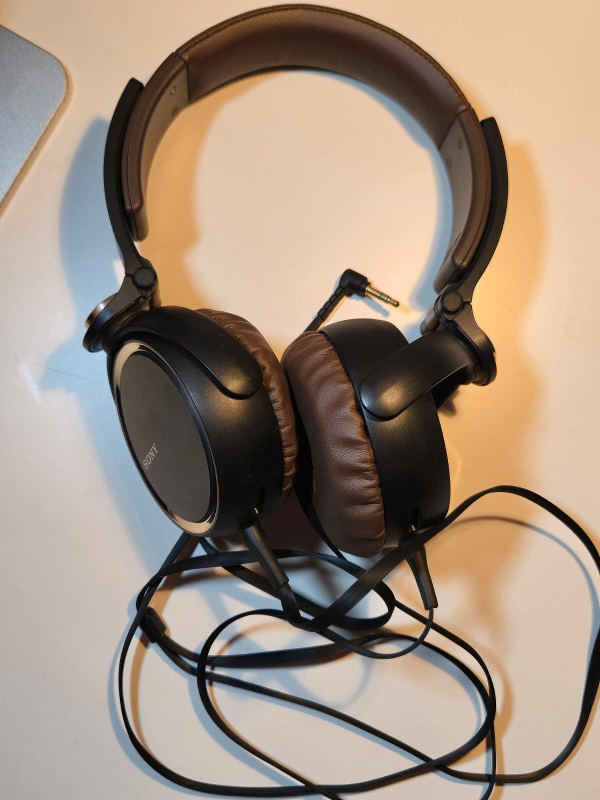 Sony MDR-XB600 Extra Bass Wired On-Ear Headphones Brown/Black/Gold GREAT COND