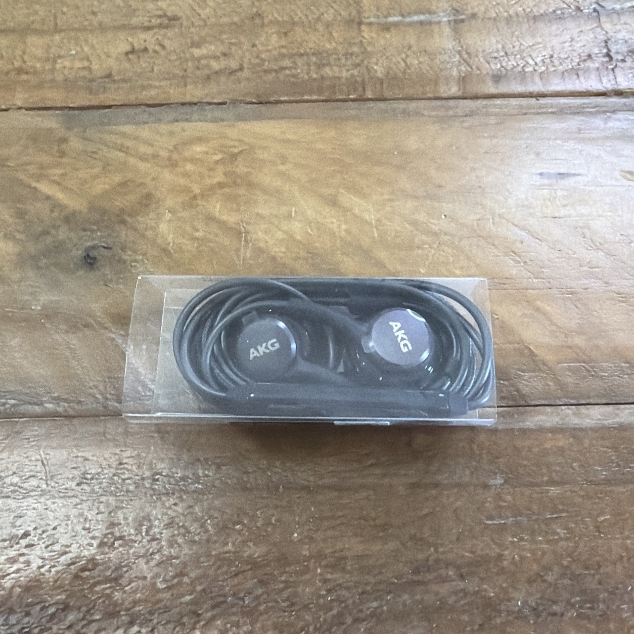 Samsung AKG EO-IG955 3.5mm Earbud Headphones with Microphone/Remote – Dark Gray