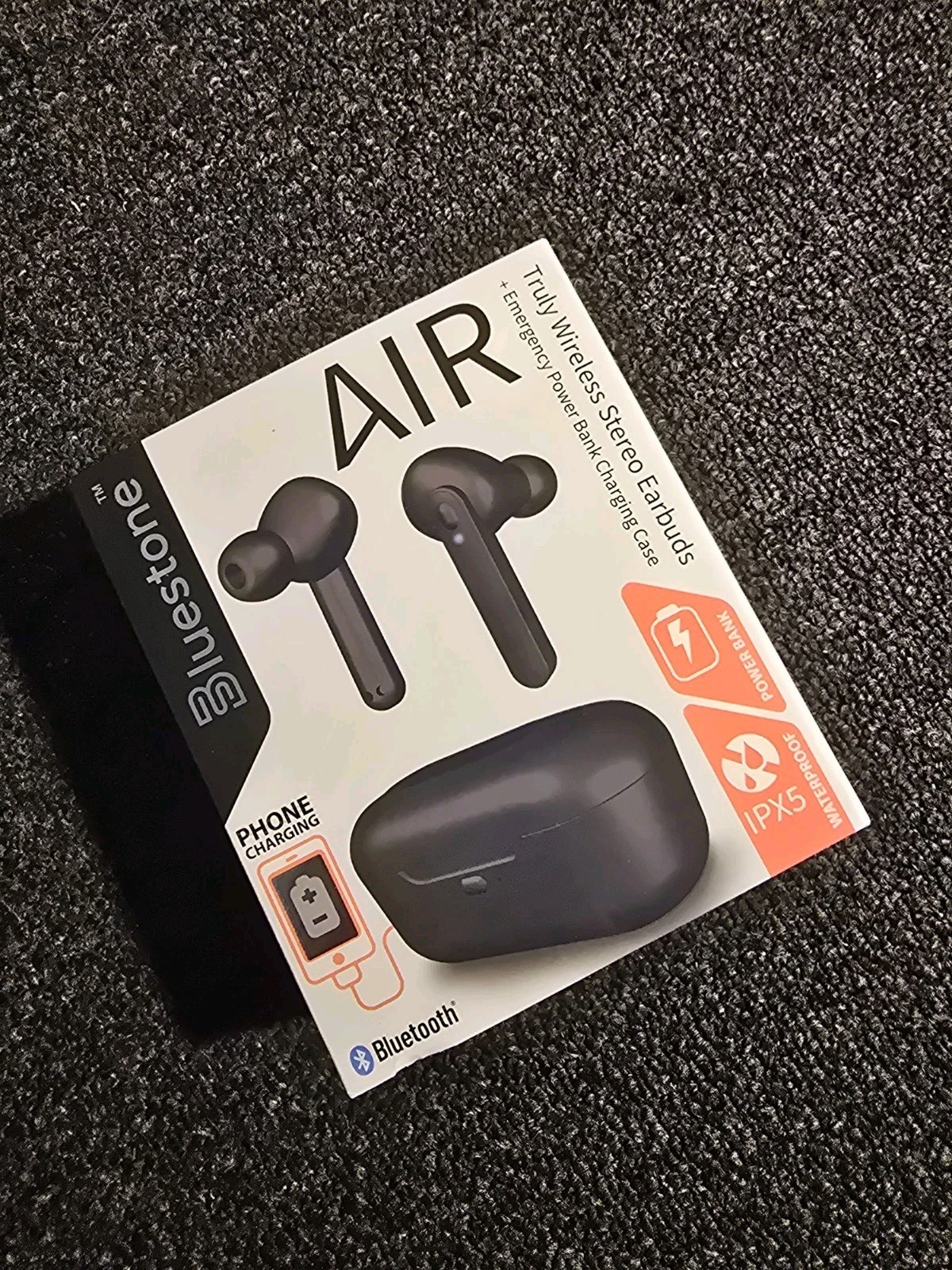 Bluestone- Wireless Bluetooth In-Ear Earbuds with Charging Case- Black ***