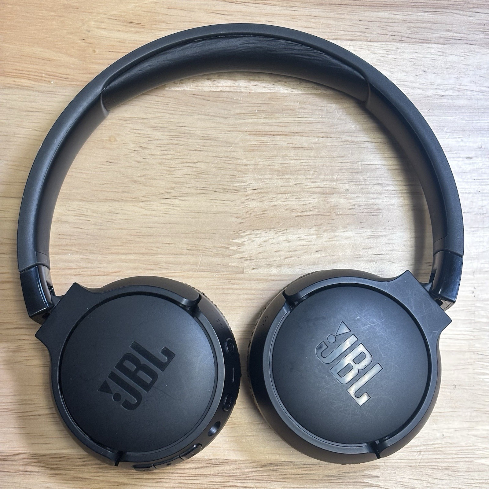 JBL Tune 670NC Black Wireless Bluetooth On-Ear Headphones Ear-Pad Tested